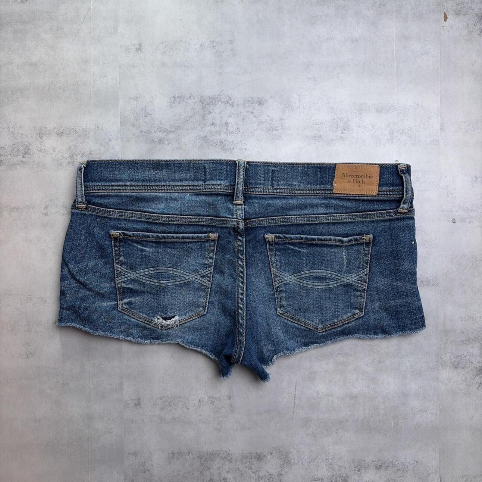 Abercrombie & Fitch Y2K Dark Wash Abercrombie & Fitch Surf Mini Denim Shorts Size 30" / US 8 / IT 44 - 1 Thumbnail