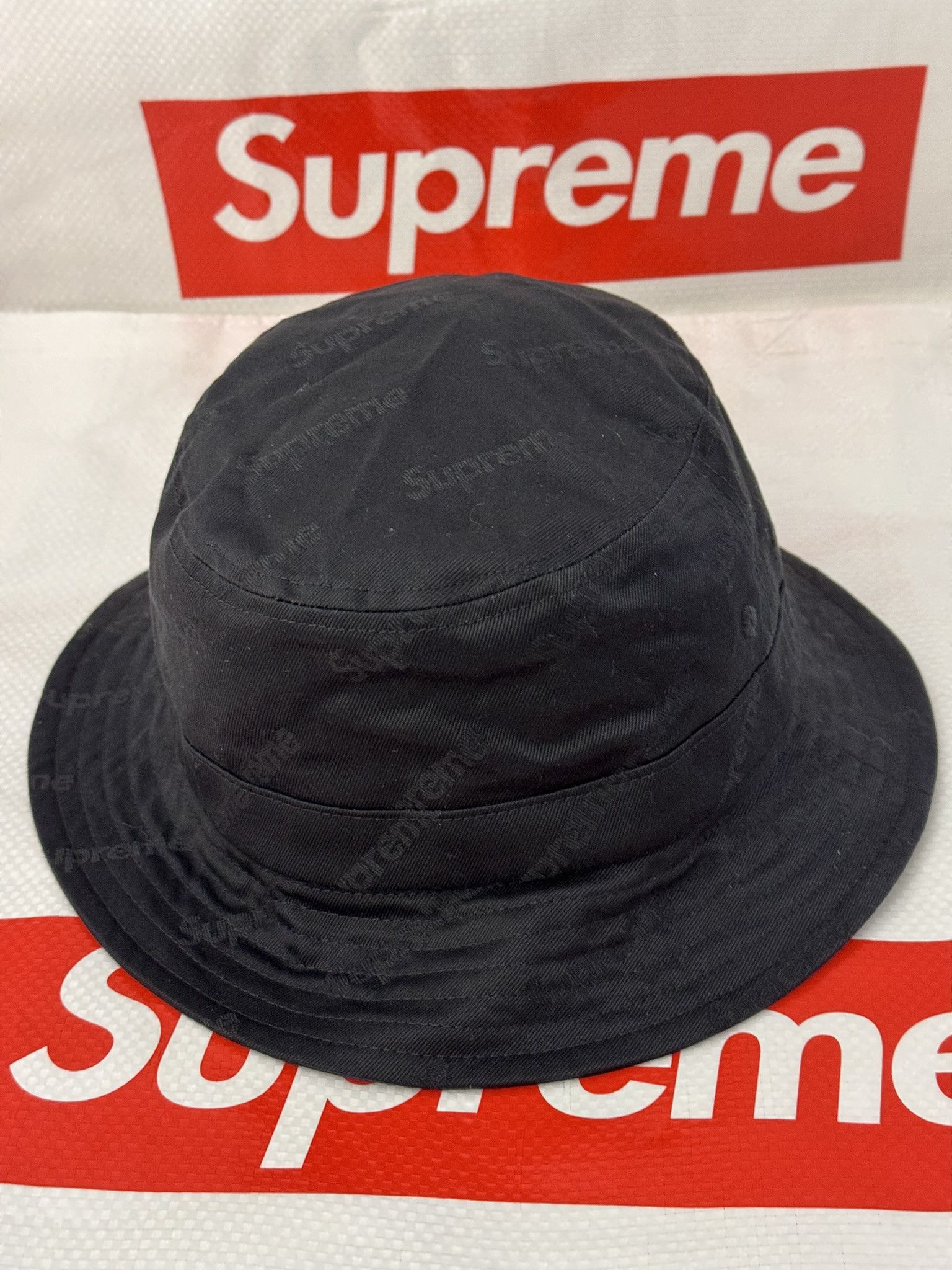 ★Supreme JacquardLogos TwillCrusher★M/L Supreme Jacquard Logos Twill Crusher black M/L