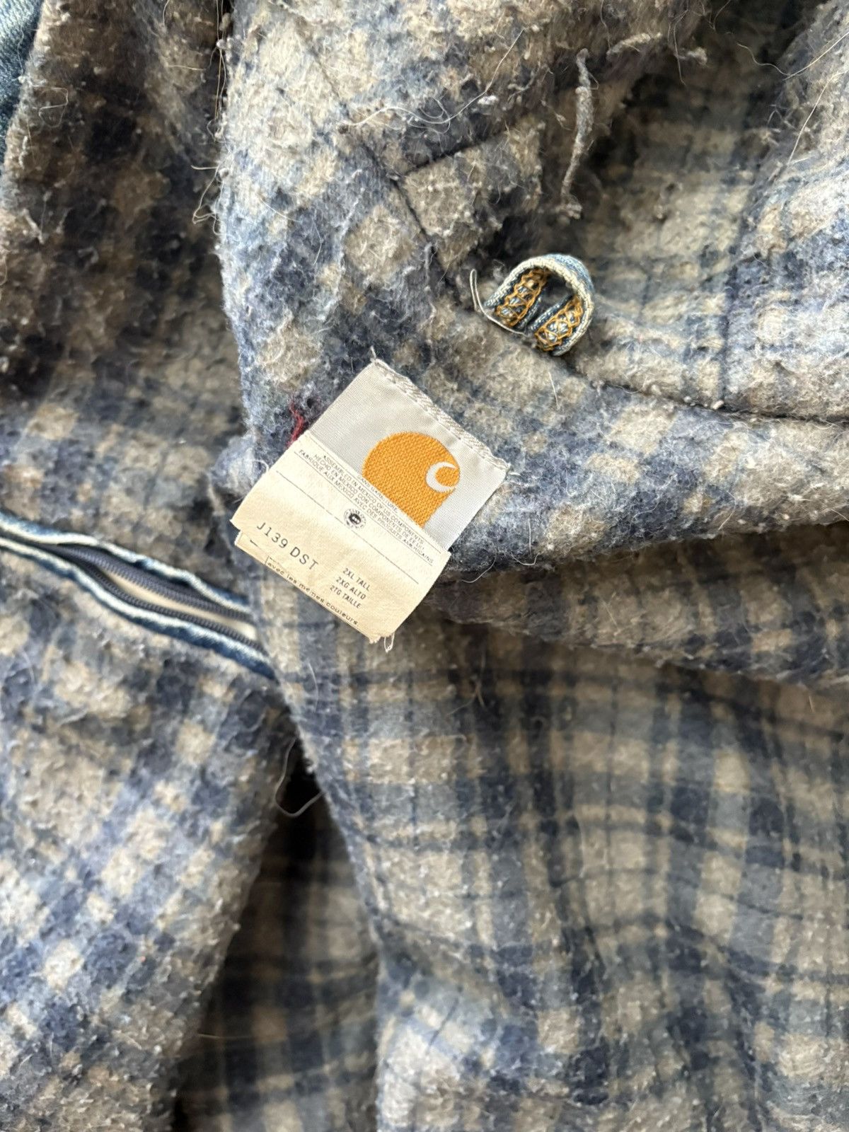 Carhartt Vintage Carhartt J139 DST Distressed Denim Jacket 2XL Tall Size US XXL / EU 58 / 5 - 8 Thumbnail