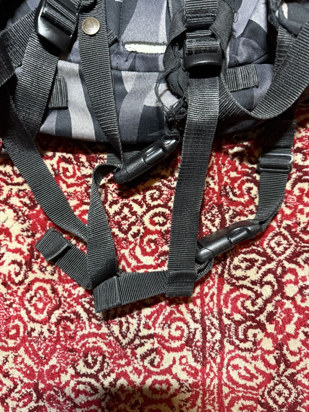 Japanese Brand [SOLD] Number (N)ine Heart Tribal Camo Backpack bag Size ONE SIZE - 5 Thumbnail