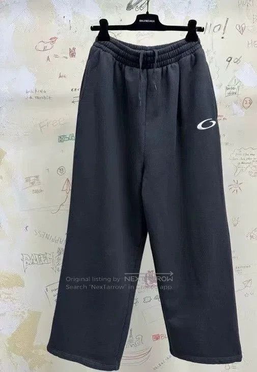 Balenciaga Balenciaga 25SS Basketball Sweatpants. Size US 26 / EU 42 - 1 Thumbnail
