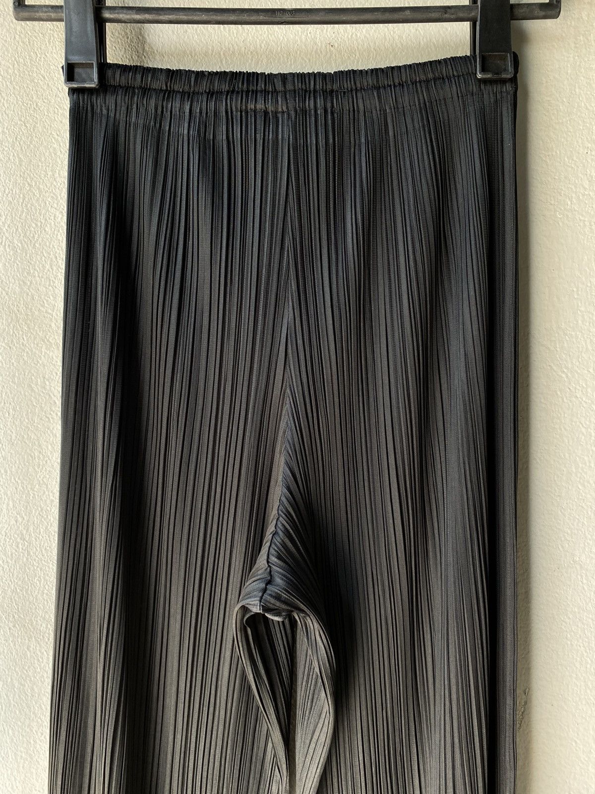 Pleats Please Issey Miyake Pleats Please Black Pleated Pants. Size 26" / US 2 / IT 38 - 8 Thumbnail