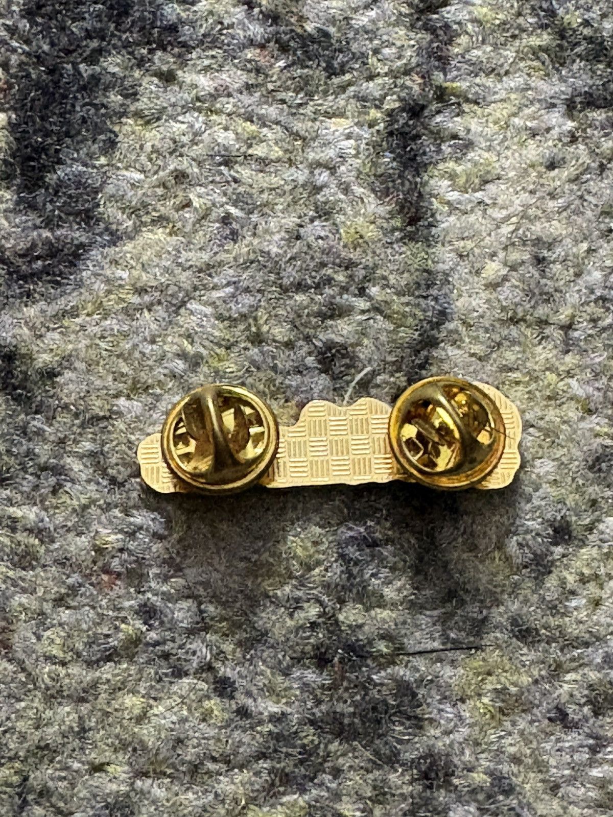 Palace Palace Shakespeare Pin Size ONE SIZE - 3 Thumbnail
