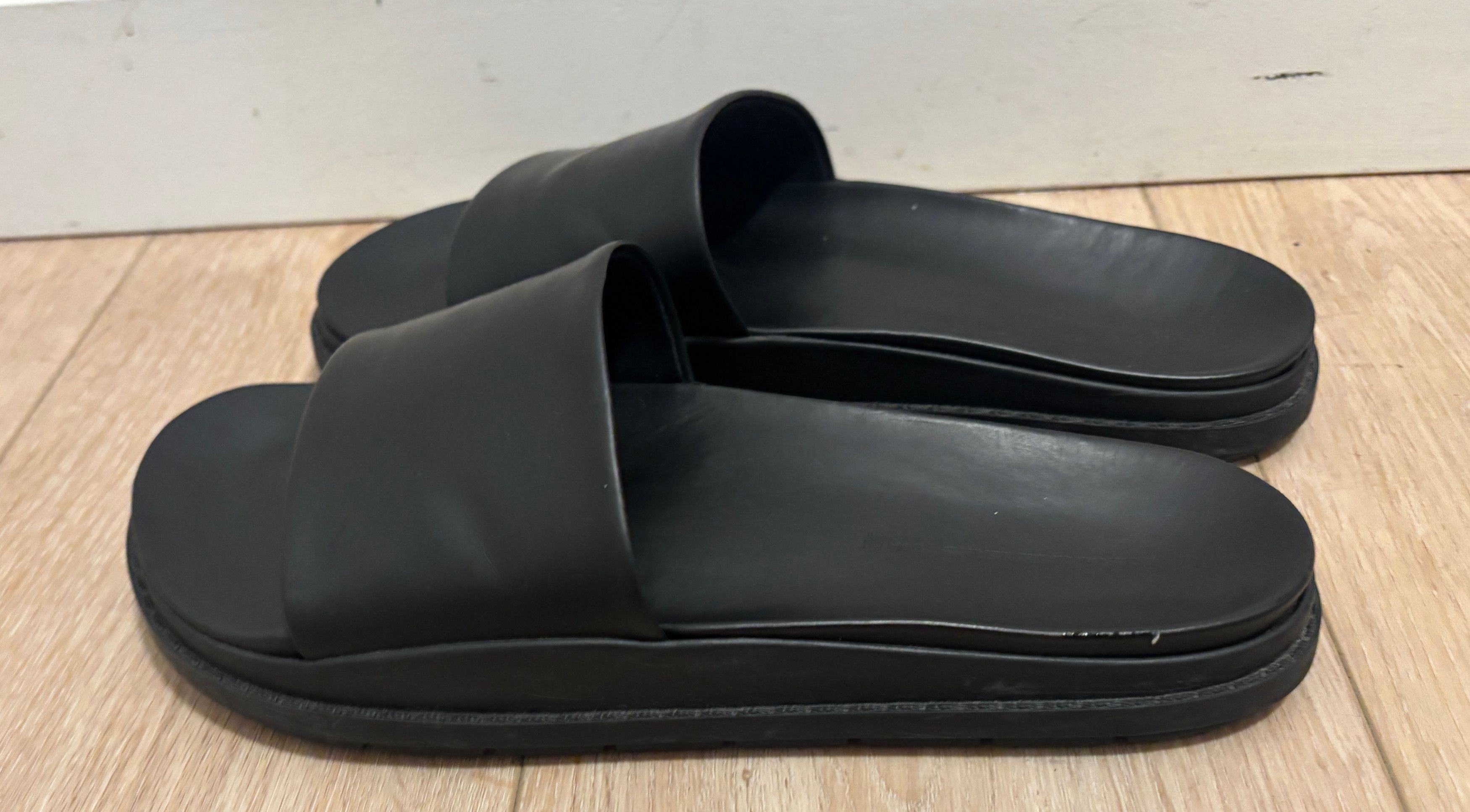 Alexander McQueen Alexander Wang x H&M Black Leather Slides - 10 Size US 10 / EU 43 - 3 Thumbnail