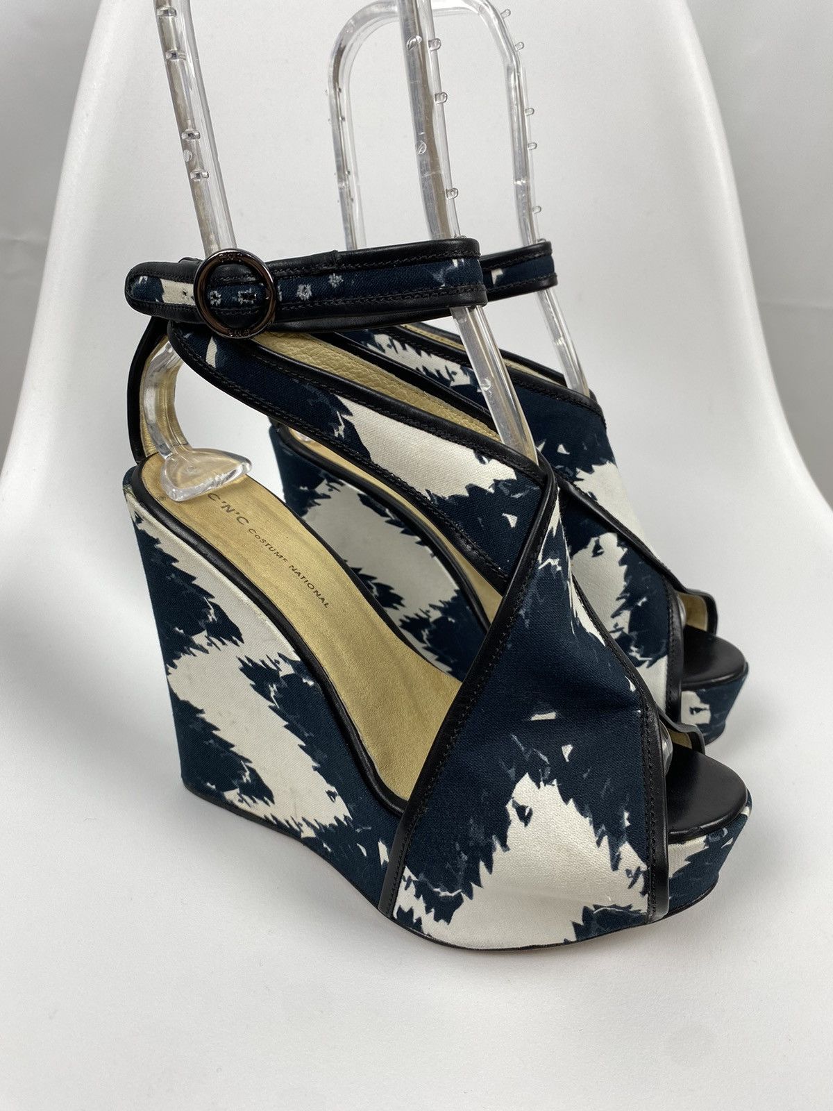 Costume National CNC Costume National Sandals Wedges Printed size 37 Size US 7 / IT 37 - 1 Thumbnail