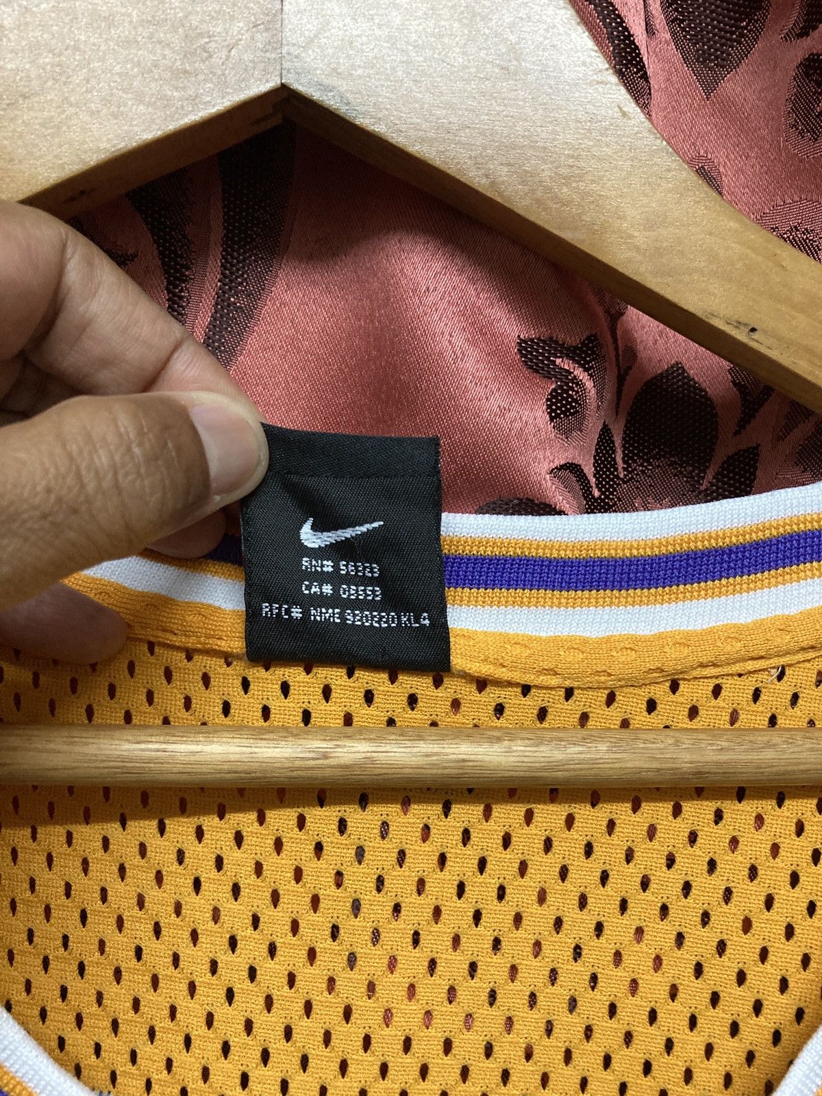 Japanese Brand Vintage NBA 8 KOBE BRYANT LA LAKERS Size US XL / EU 56 / 4 - 6 Thumbnail