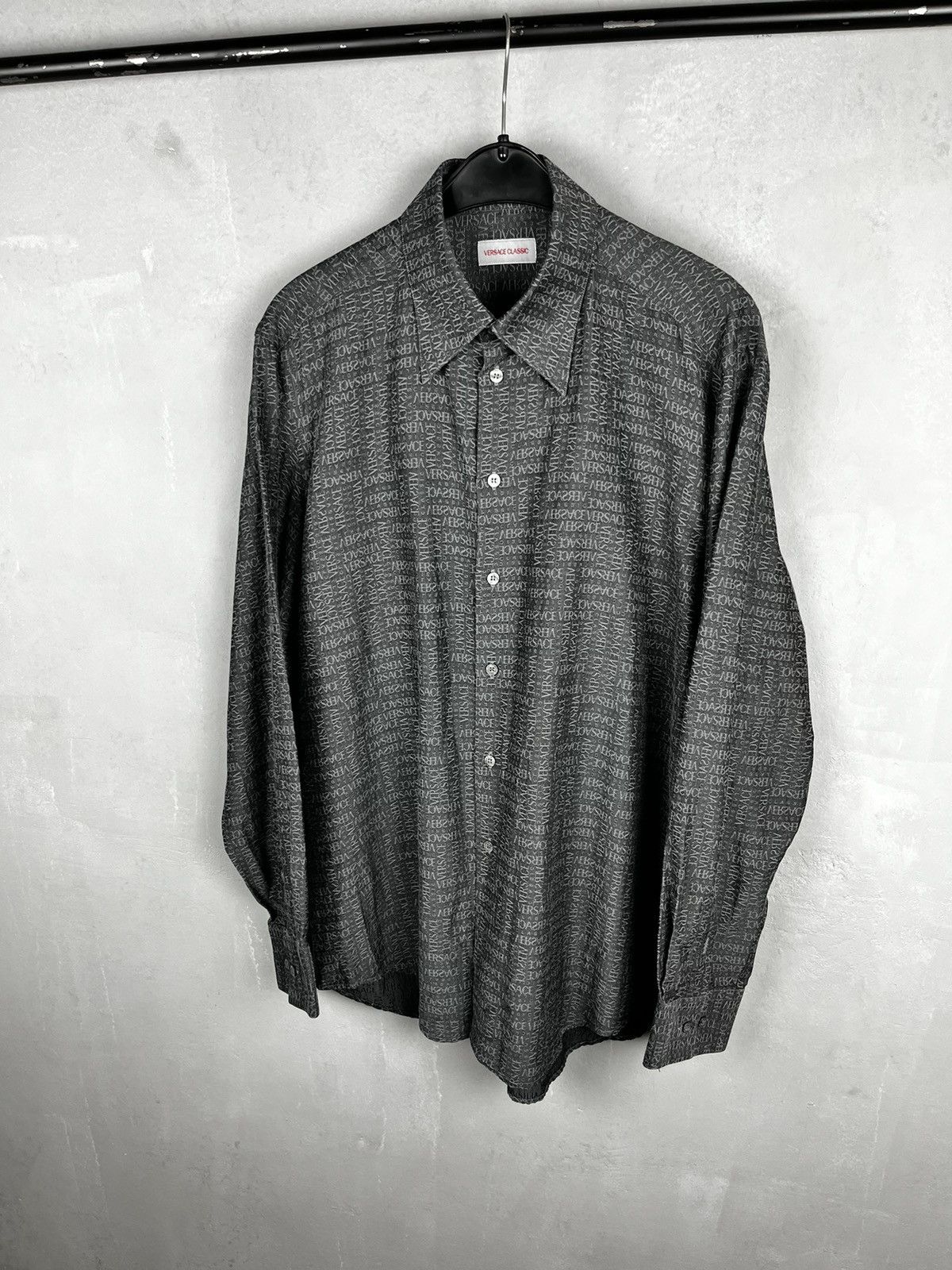 Versace × Versace Jeans Couture × Versus Versace Versace shirt vintage 90s Size US L / EU 52-54 / 3 - 3 Thumbnail