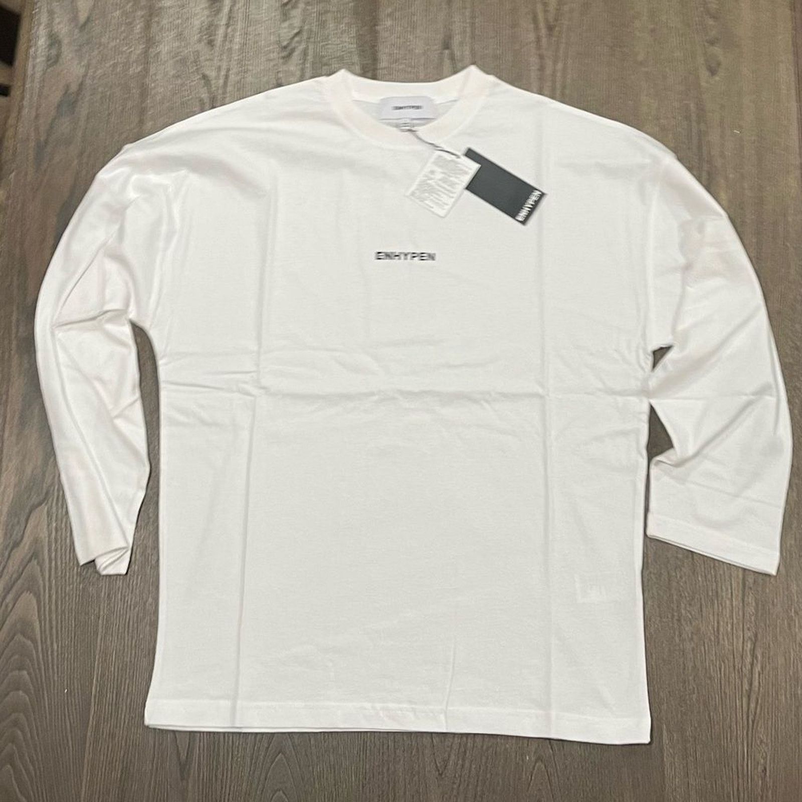 Other NWT Enhypen Band Dawn Dusk White Long Sleeve T-Shirt Size L Size US L / EU 52-54 / 3 - 1 Thumbnail