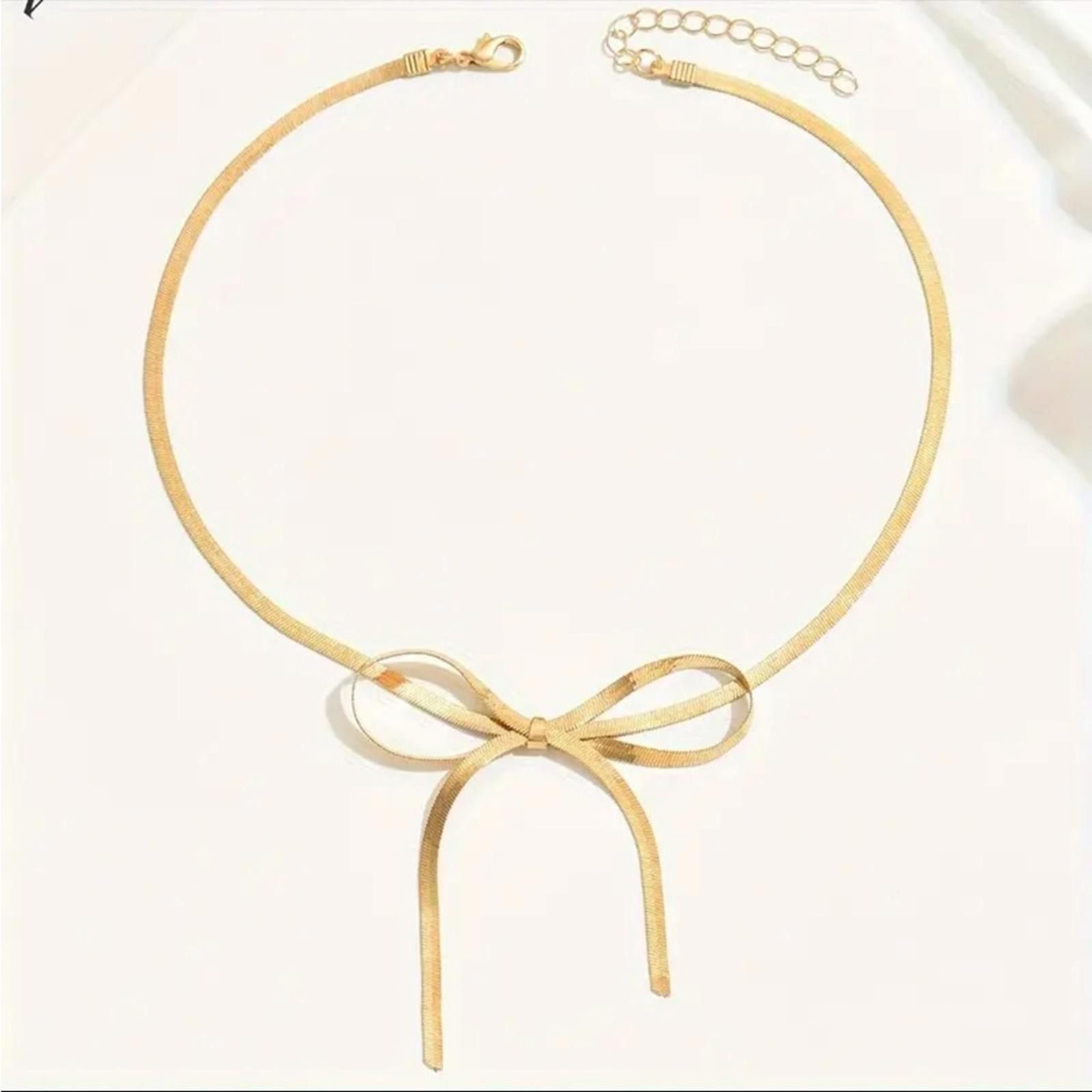 Designer Pretty Gold Plated Bow Necklace Size ONE SIZE - 4 Thumbnail