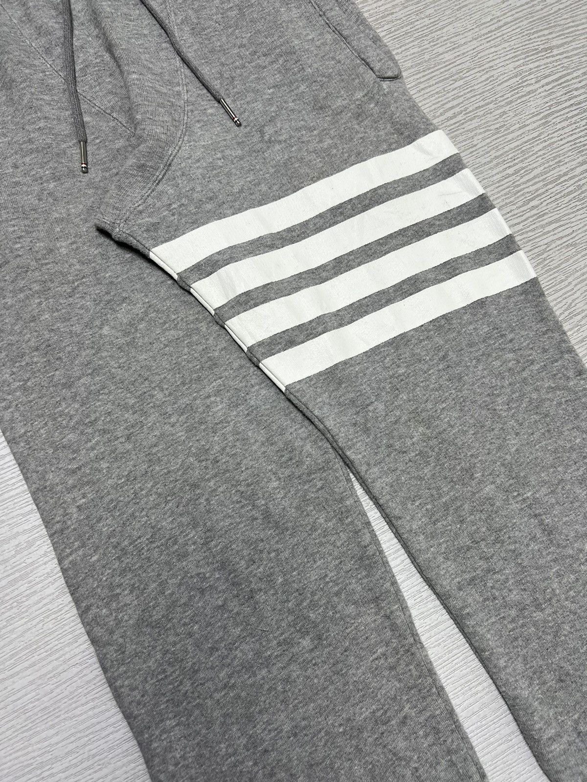 Thom Browne Thom Browne - Classic Loopback 4 Bar Sweatpants Size US 28 / EU 44 - 6 Thumbnail