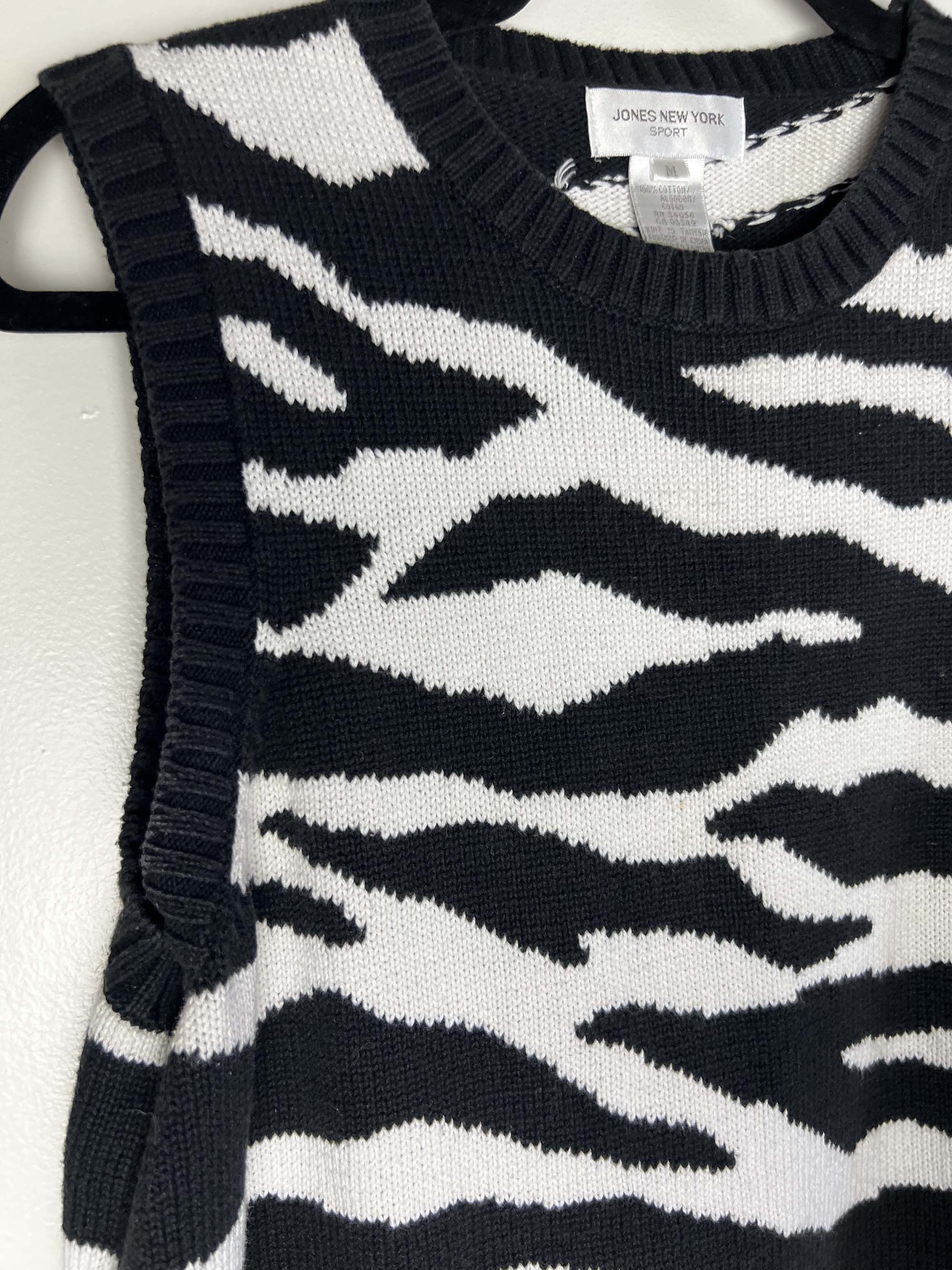 Jones New York Vintage 1990's Jones New York Sport Zebra Print Knit Vest Size M / US 6-8 / IT 42-44 - 6 Thumbnail