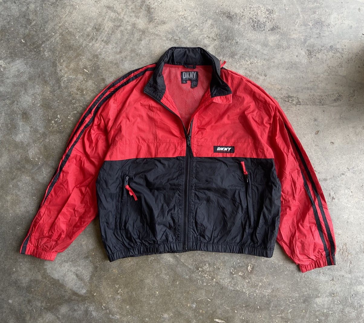 DKNY VINTAGE DKNY WINDBREAKER Size US L / EU 52-54 / 3 - 1 Thumbnail
