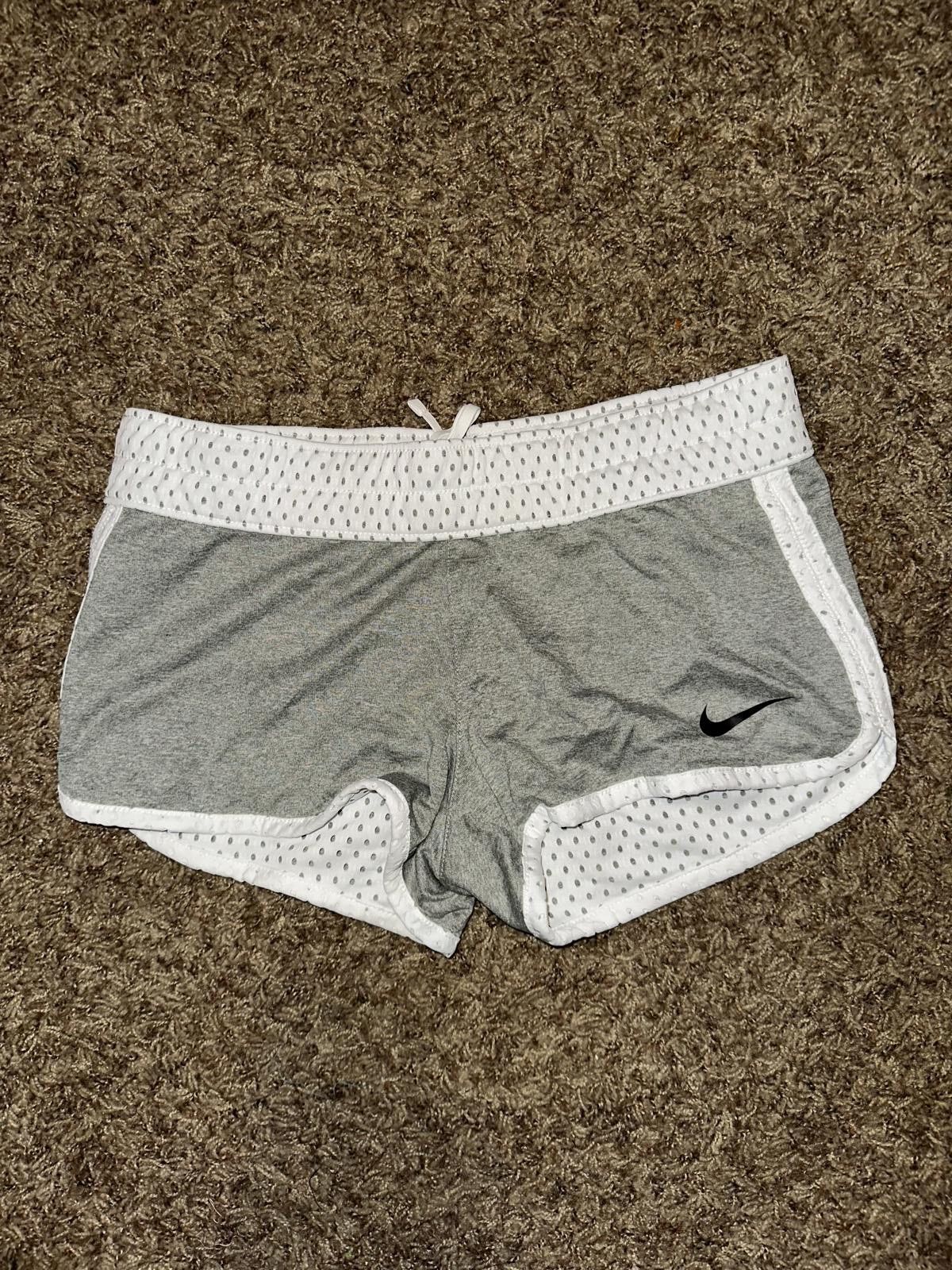Nike Nike Women’s Gym White/Grey Reversible Training Shorts Size 26" / US 2 / IT 38 - 1 Thumbnail