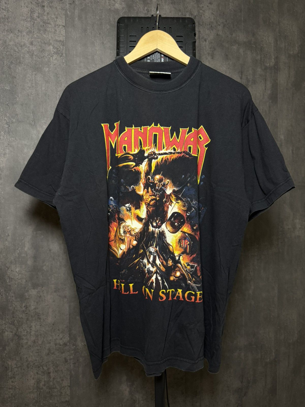 Other T-Shirt Manowar "Hell On Stage" 1998 Vintage Size US XL / EU 56 / 4 - 1 Thumbnail