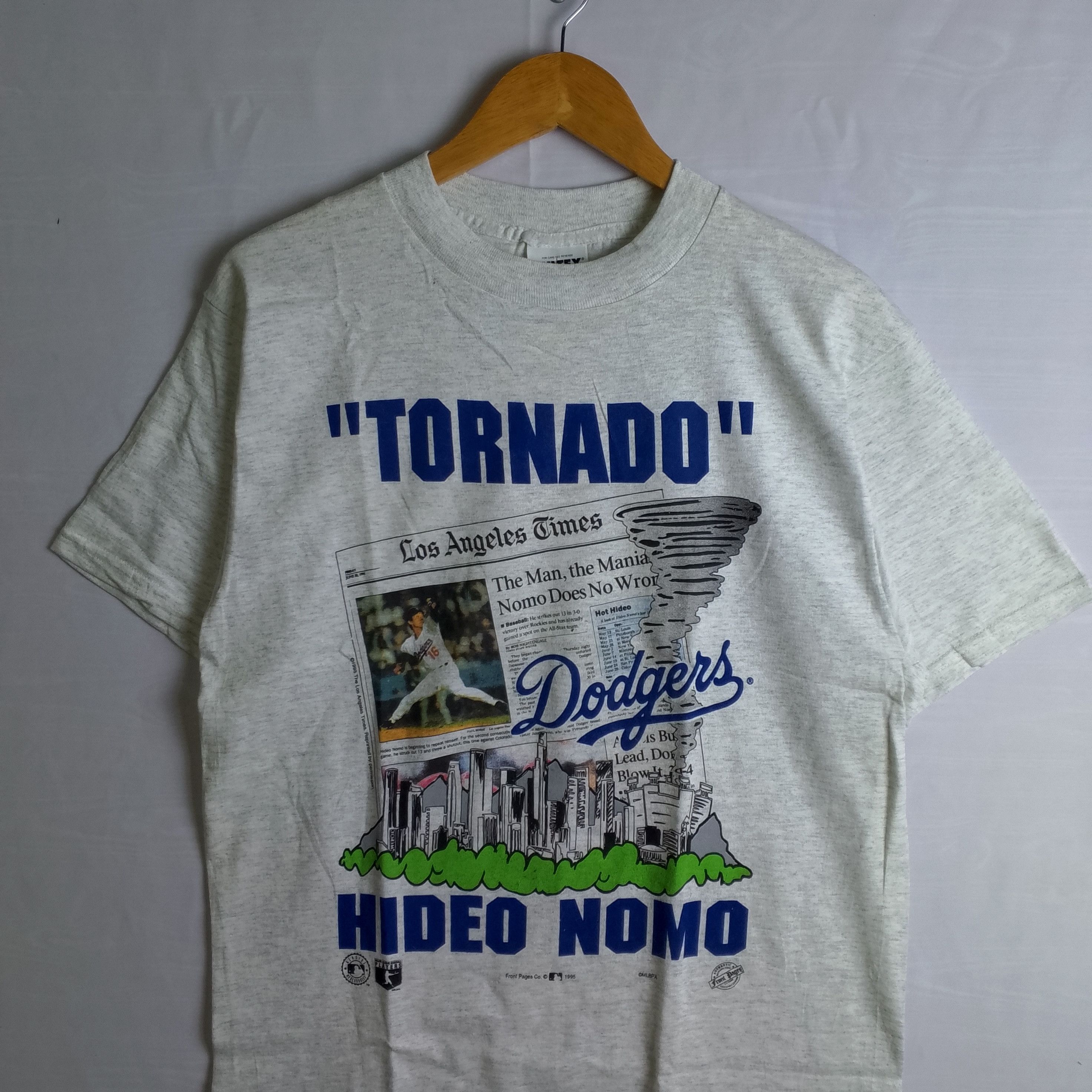 MLB Vintage Deadstock Dodgers Hideo Nomo Newspapers Tee Size US M / EU 48-50 / 2 - 3 Thumbnail