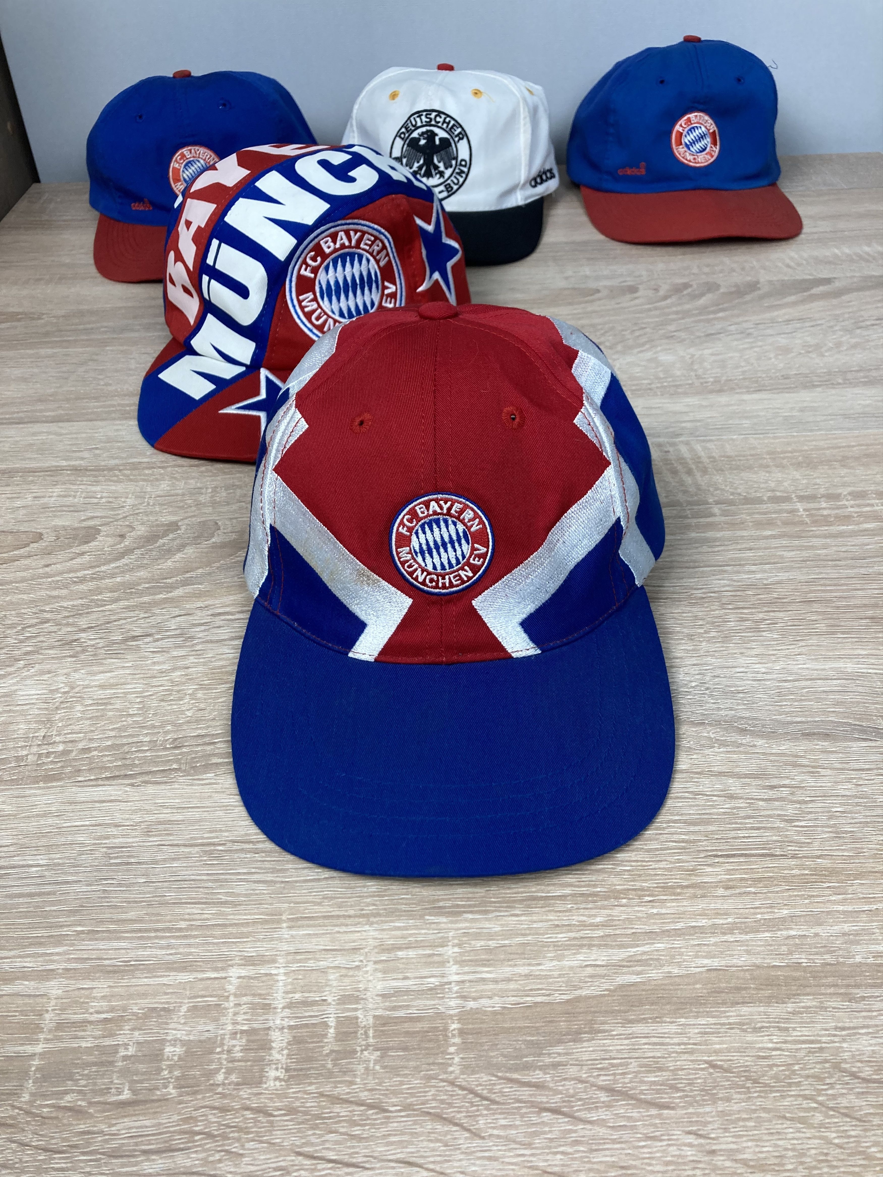 Sports Specialties × Vintage Collection of Caps German Bundesliga Team Bayern Munich 70s+ Size ONE SIZE - 3 Thumbnail