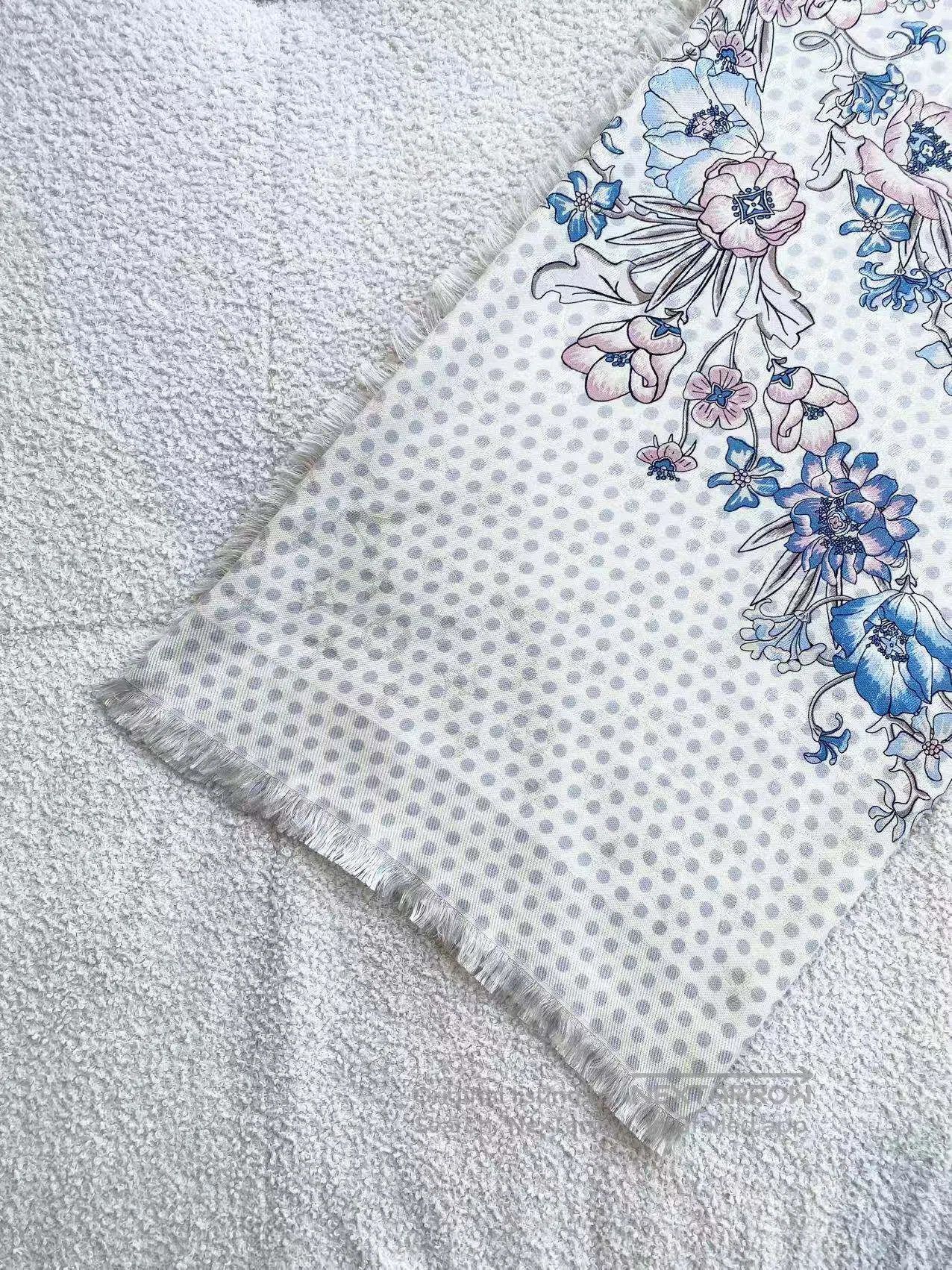 Louis Vuitton Louis Vuitton Floral polka dot scarf| Size ONE SIZE - 4 Thumbnail