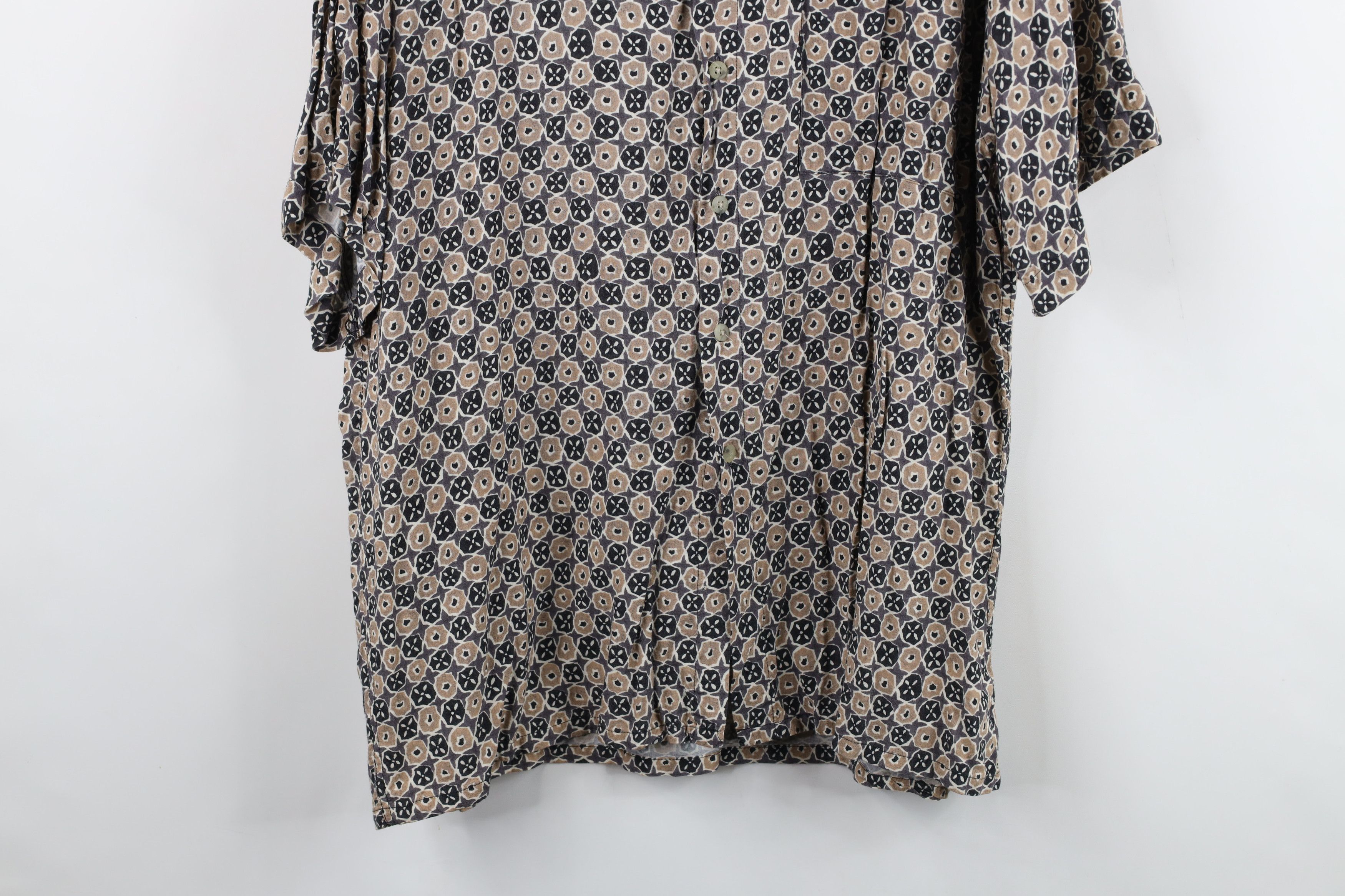 Pierre Cardin Vintage 90s Pierre Cardin Flower Rayon Collared Button Shirt Size US L / EU 52-54 / 3 - 3 Thumbnail