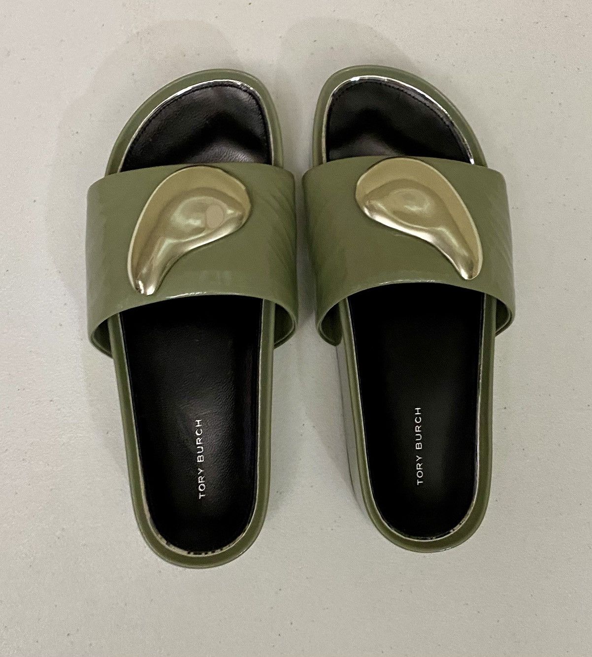 Tory Burch Tory Burch Patos Slide Crinkle Leather Metal Plate 8.5 New Size US 8.5 / IT 38.5 - 16 Thumbnail