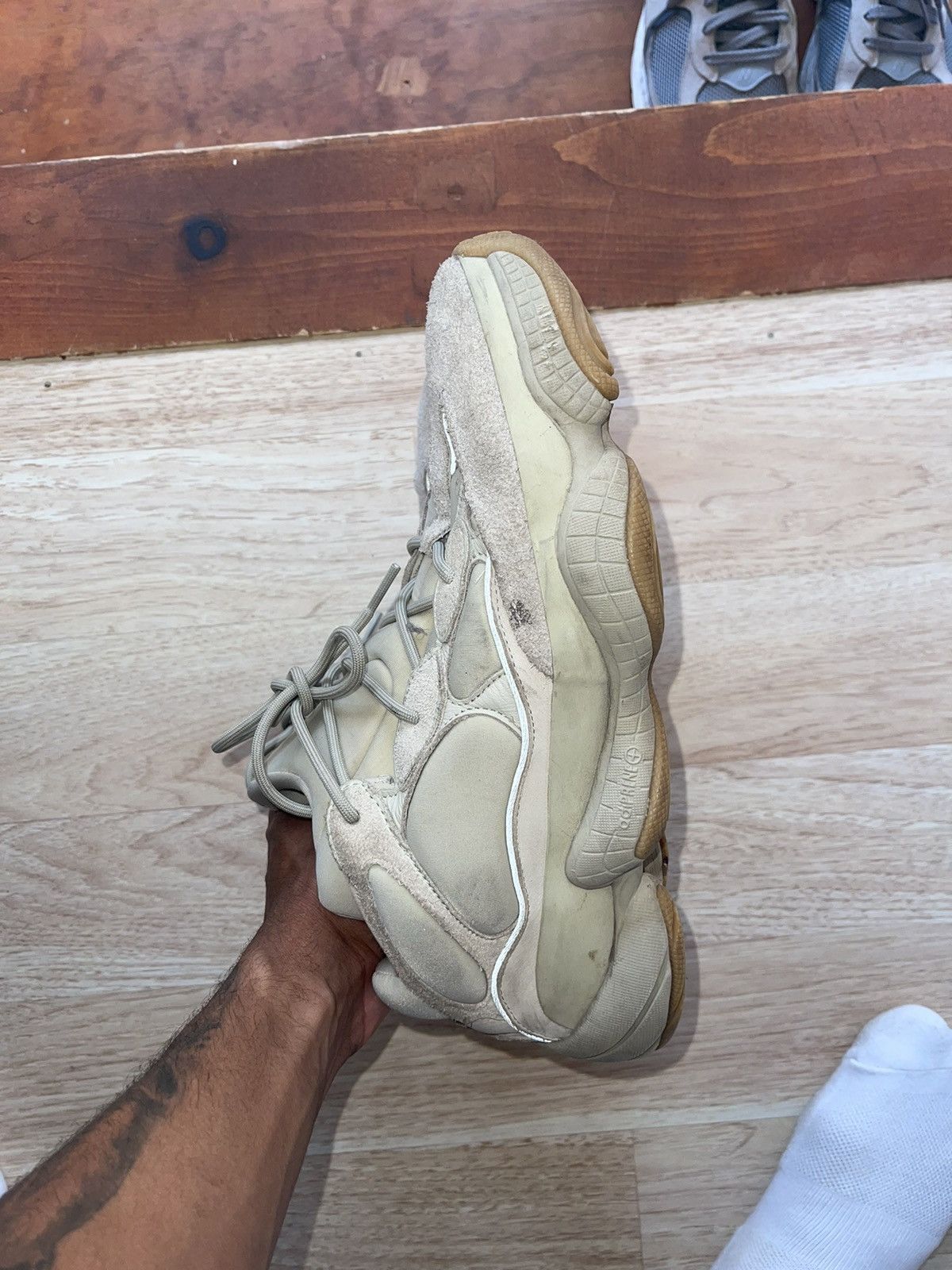 Adidas Yeezy 500 blush cream Size US 12 / EU 45 - 2 Thumbnail