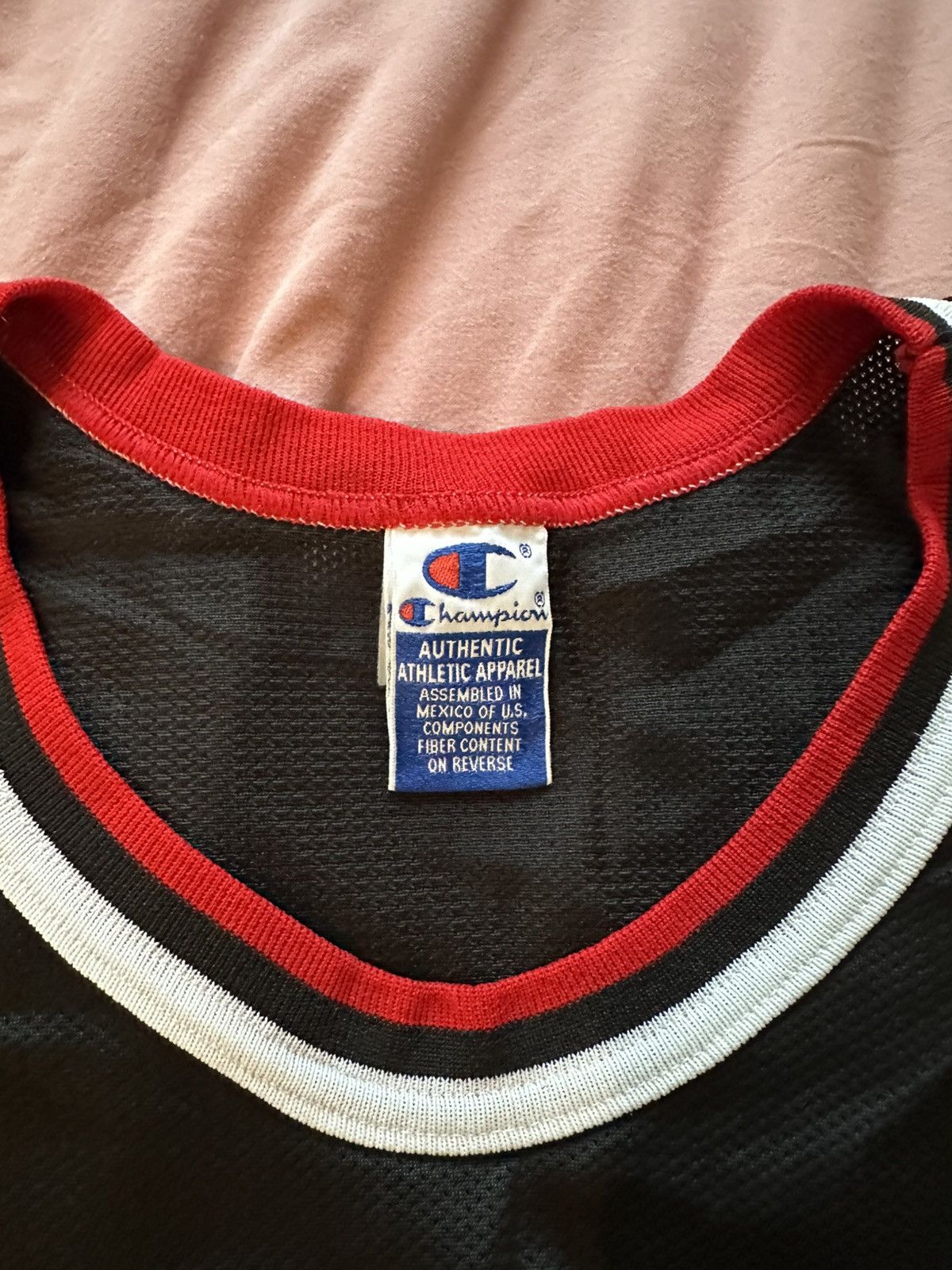 Vintage Bulls Jordan vintage black mid 90s champion jersey Size US M / EU 48-50 / 2 - 2 Thumbnail