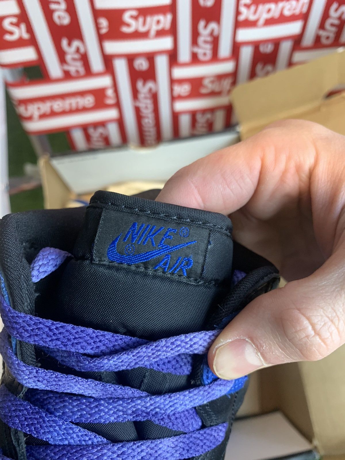 Jordan Brand × Nike Jordan 1 High Royal 2001 size 13 (Needs sole swap) Size US 13 / EU 46 - 10 Thumbnail