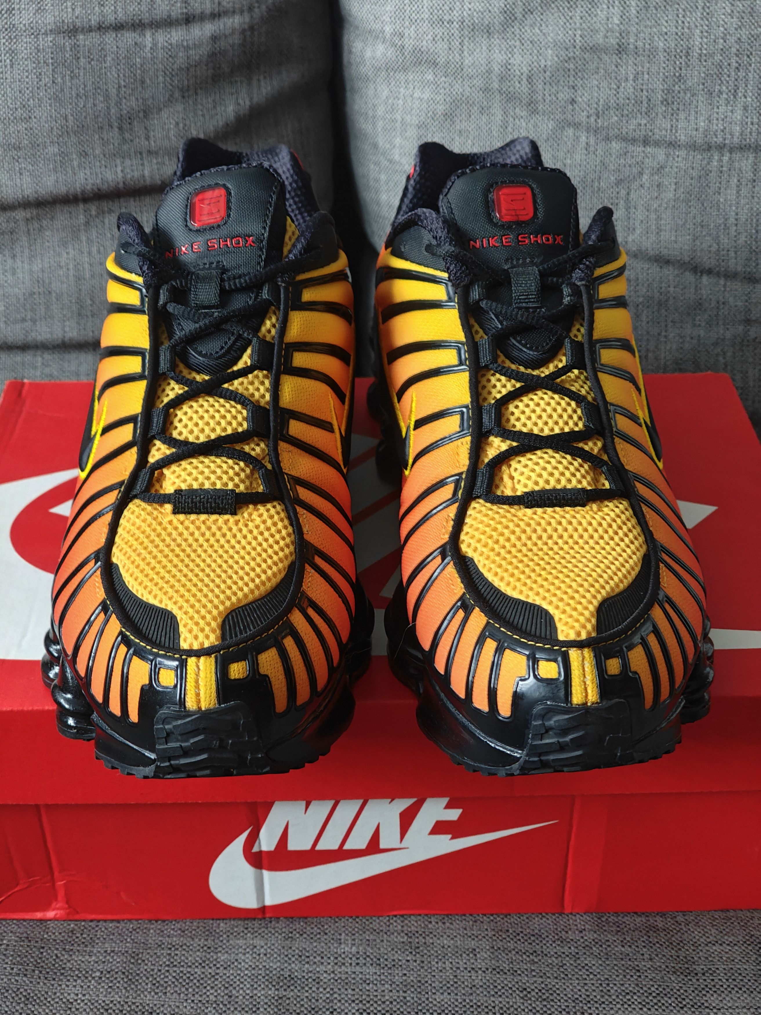 Nike Rare NIKE Shox TL "Sunrise Gradient" 44 Black Yellow Red Size US 10 / EU 43 - 2 Thumbnail