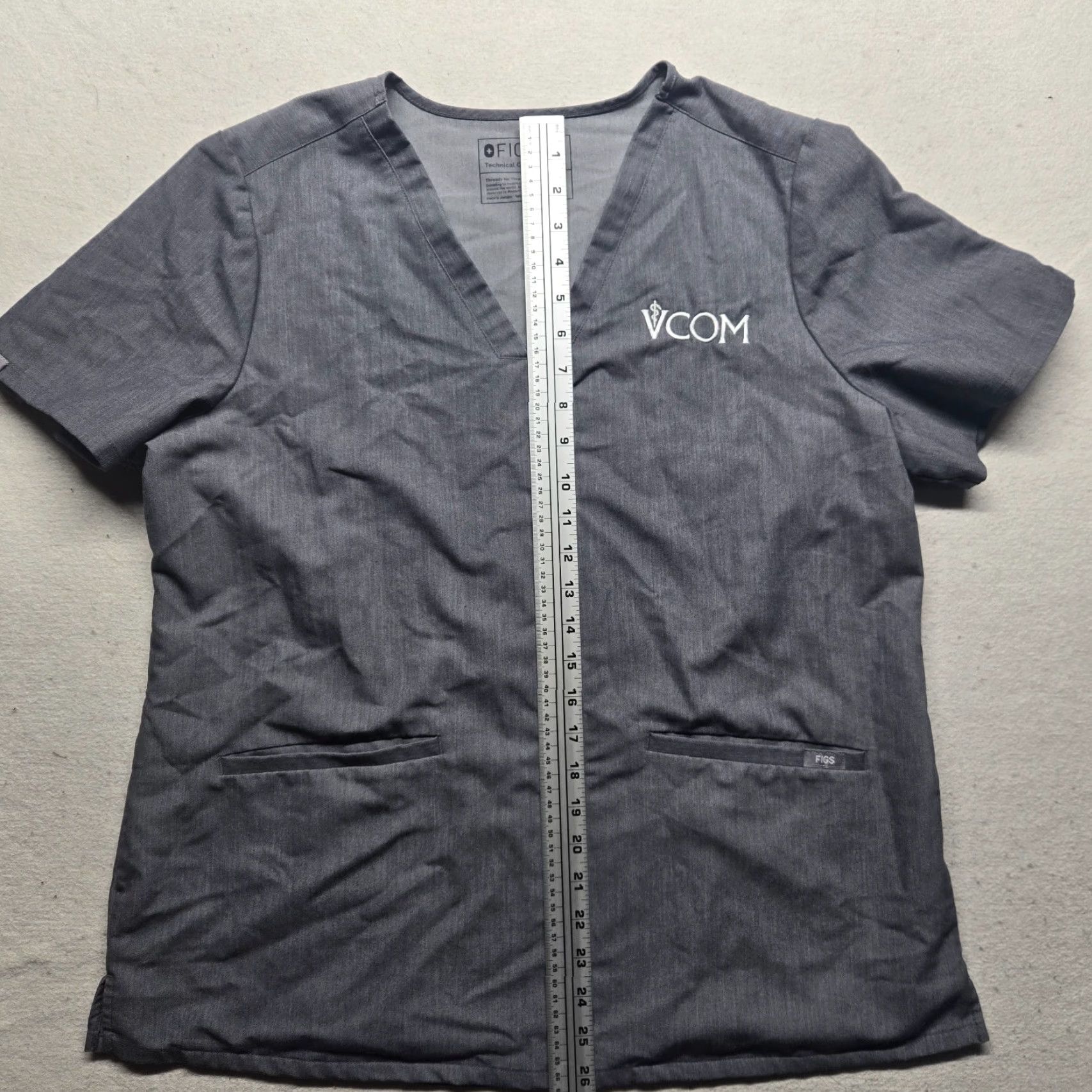 Vintage VCom Edward Via College of Osteopathic Medicine Scrub Top Shirt Gray FIGS XL Women Size US XL / EU 56 / 4 - 5 Thumbnail