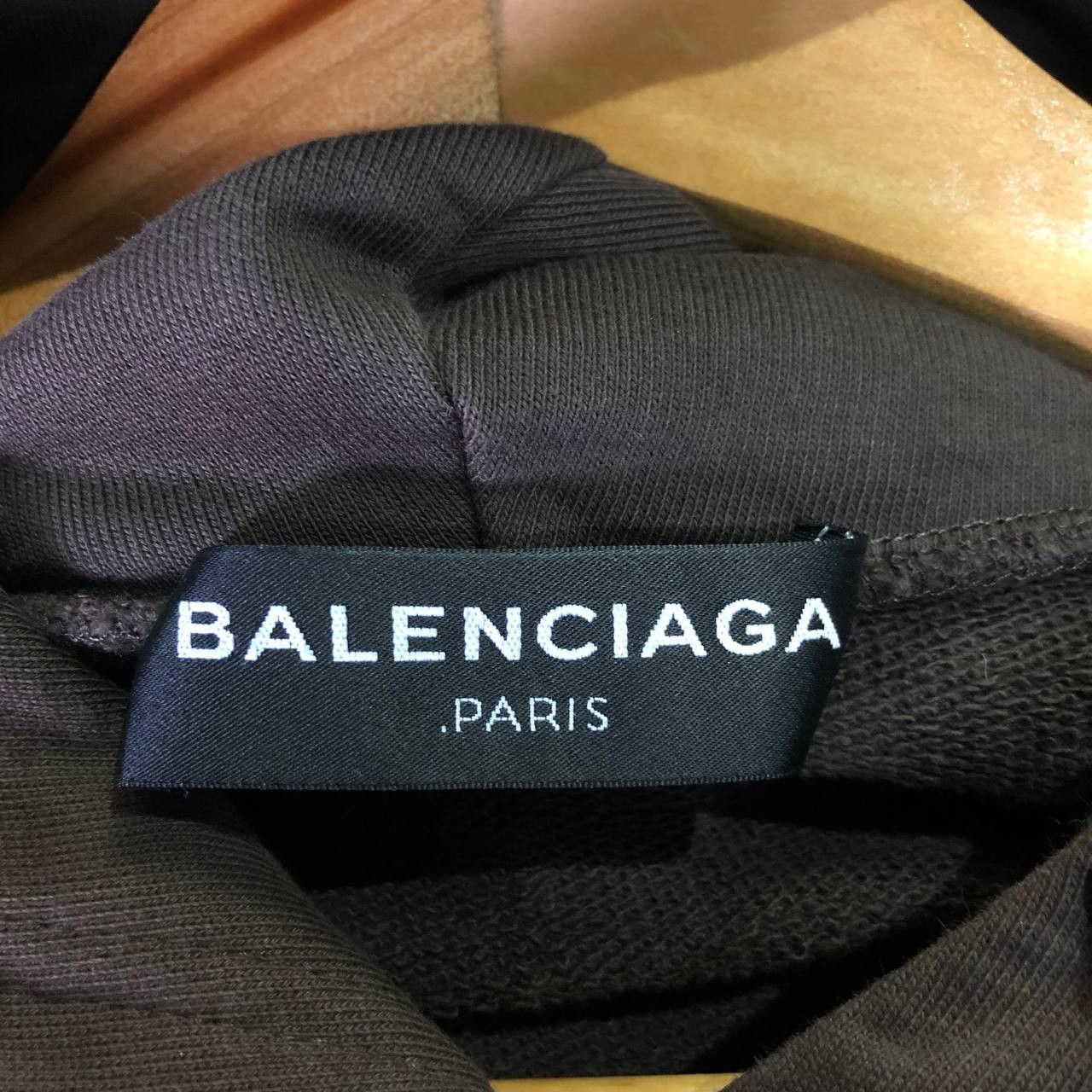 Balenciaga Balenciaga Sleeves Embroidered logo cropped hoodie BNWT Size US XL / EU 56 / 4 - 7 Thumbnail