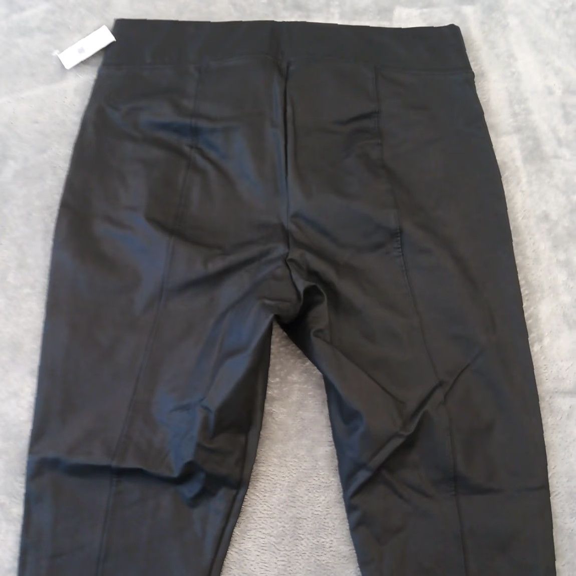 Old Navy **Stevie Ankle Pants Women's Black Faux Leather Large Pull On** User: Stevie Ankle Pants Women's Black Faux Leather Large Pull On Size 36" / US 14 / IT 50 - 7 Thumbnail