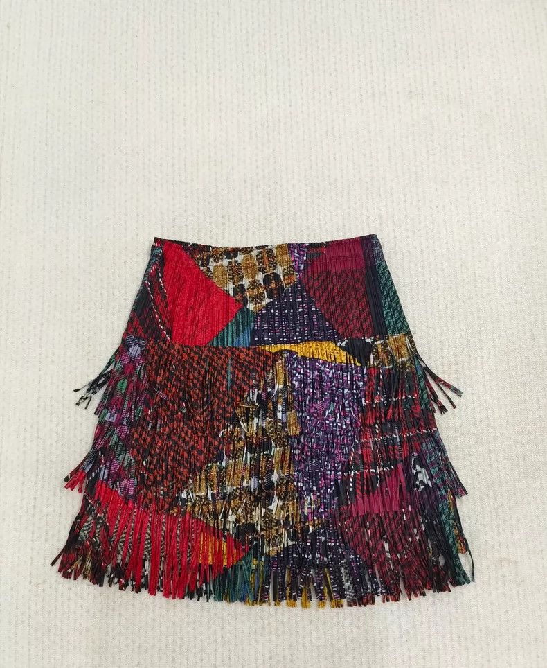Issey Miyake size:3 Red pleated tassel skirt