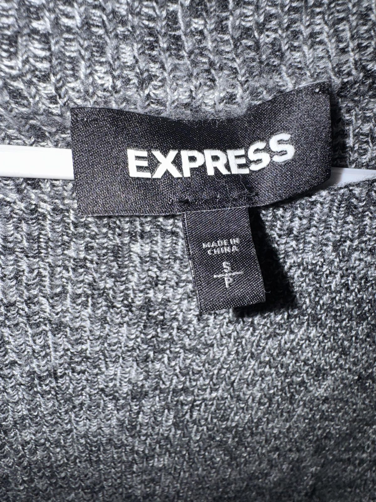Express Express Gray Knit Long Sleeve Sweater Size Small Size S / US 4 / IT 40 - 3 Thumbnail