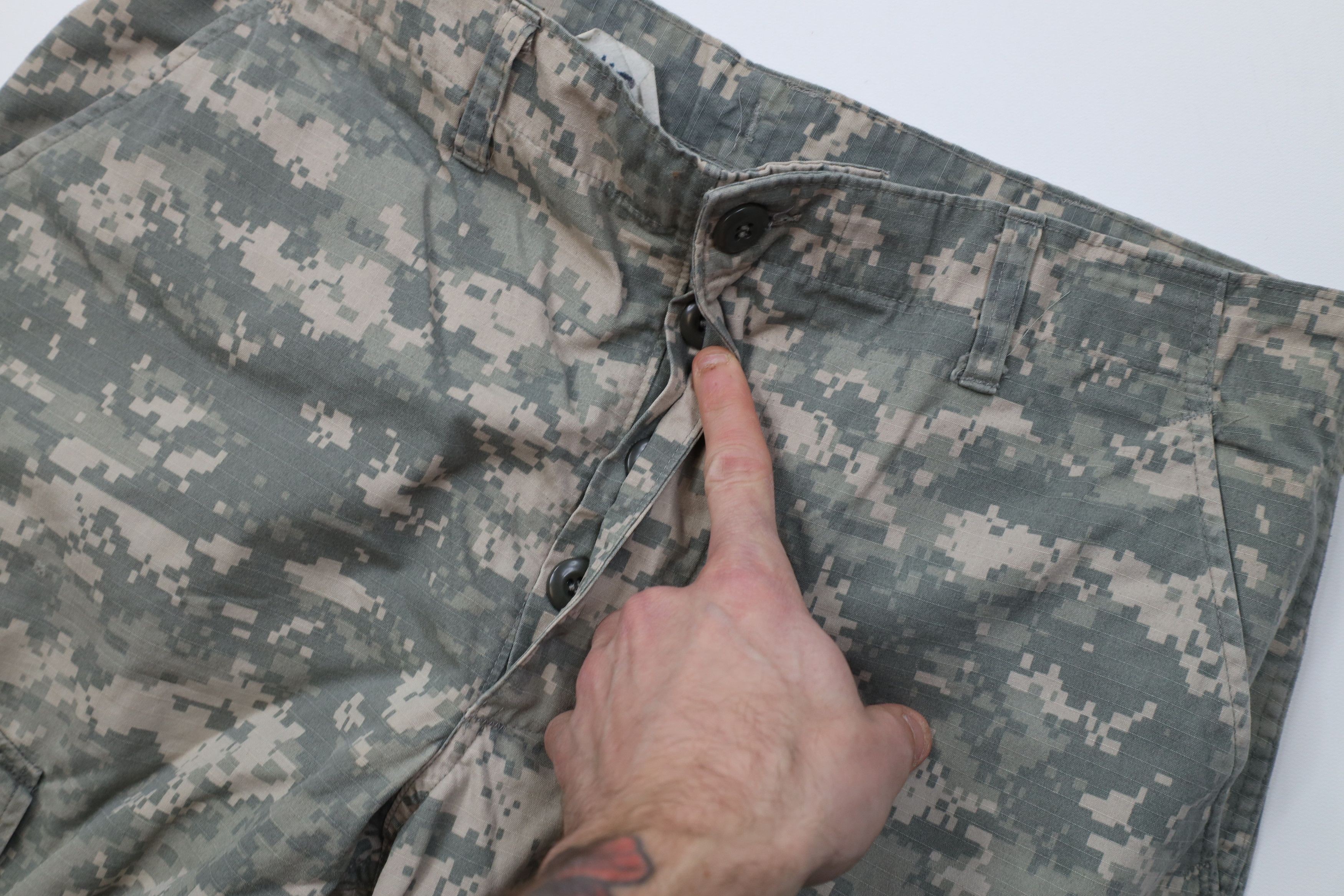 Vintage Vintage Y2K 2005 USGI Camouflage Army Combat Cargo Pants Size US 34 / EU 50 - 8 Thumbnail