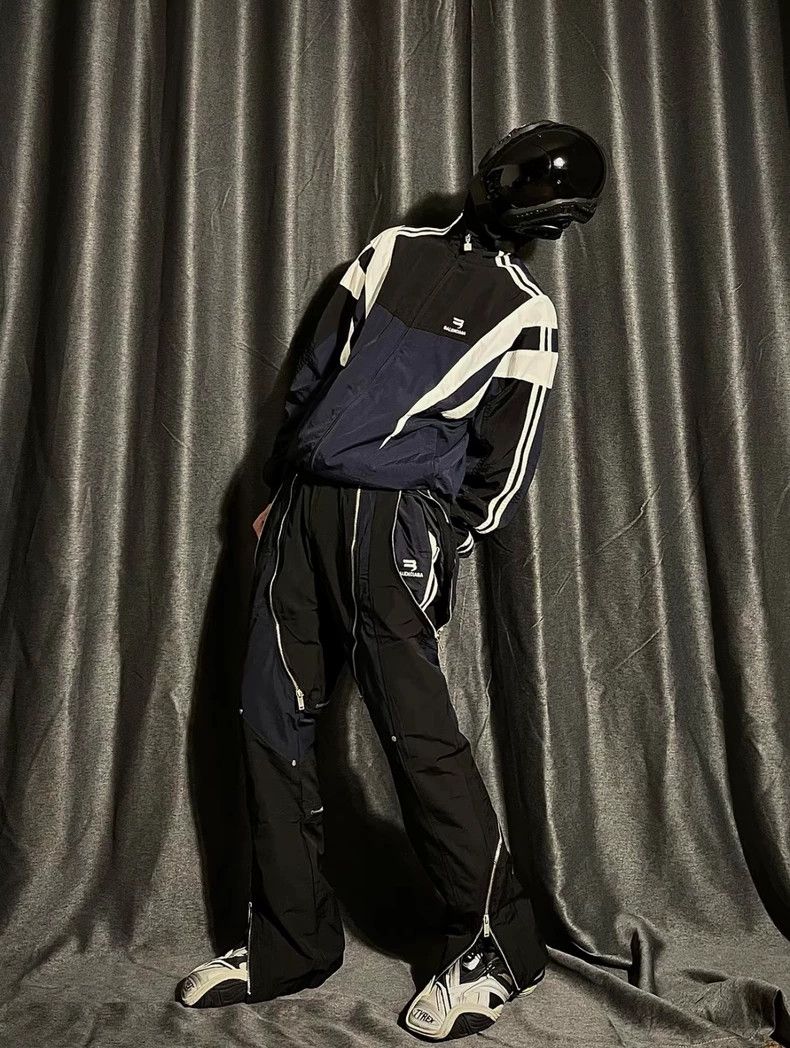 Balenciaga Balenciaga size s 23ss paneled sportyb pants 2503-Nextarro Size US 28 / EU 44 - 2 Thumbnail