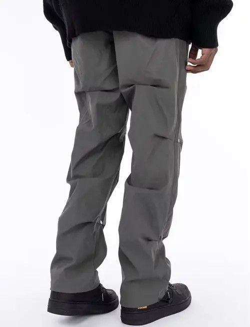Japanese Brand Button Pleated Pants Cargo y2k streetwear Size US 30 / EU 46 - 2 Thumbnail