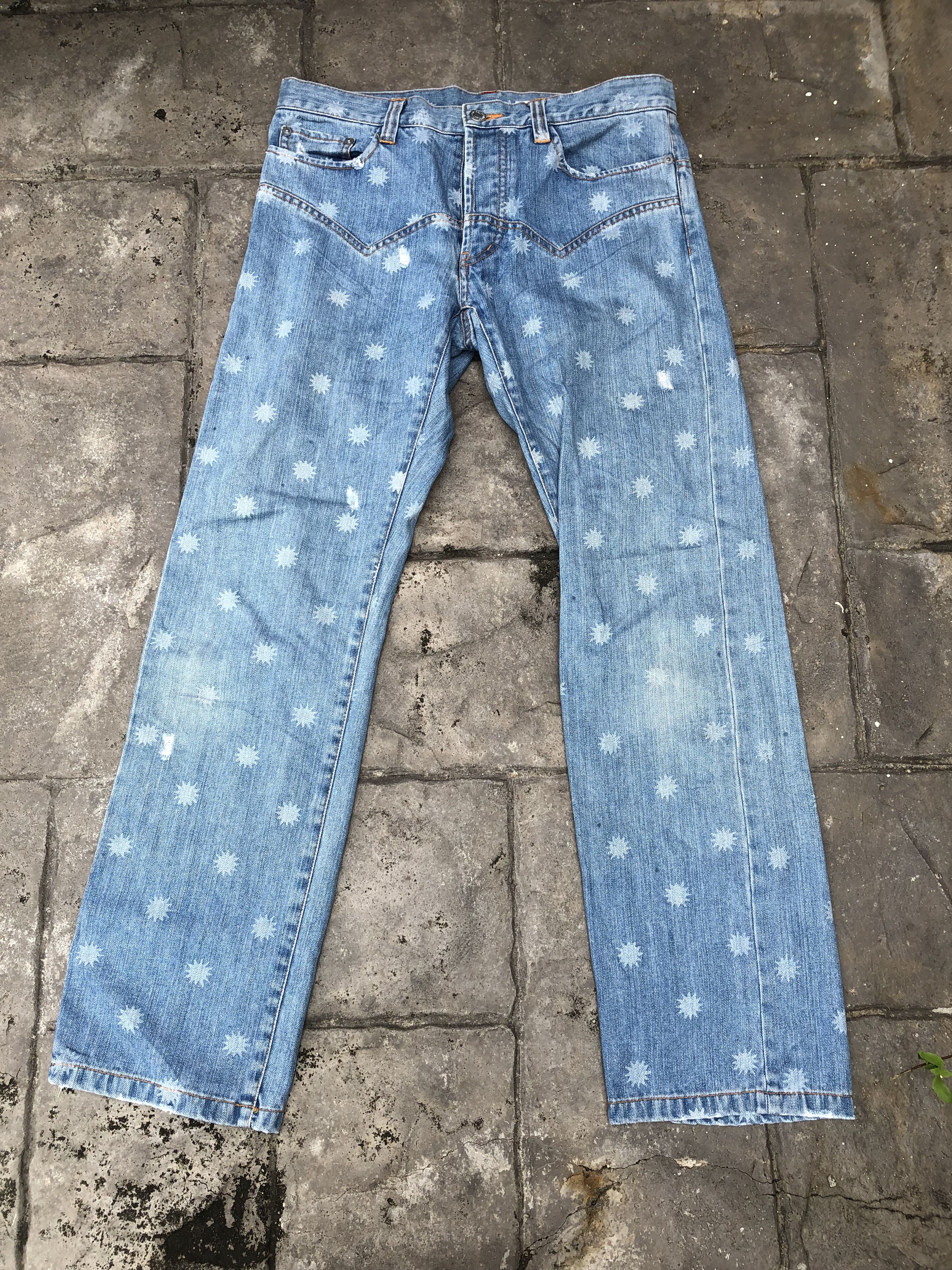 Designer × Issey Miyake × Japanese Brand Japanese Designer Sunao Kuwahara Distressed Design Jeans Size US 32 / EU 48 - 1 Thumbnail