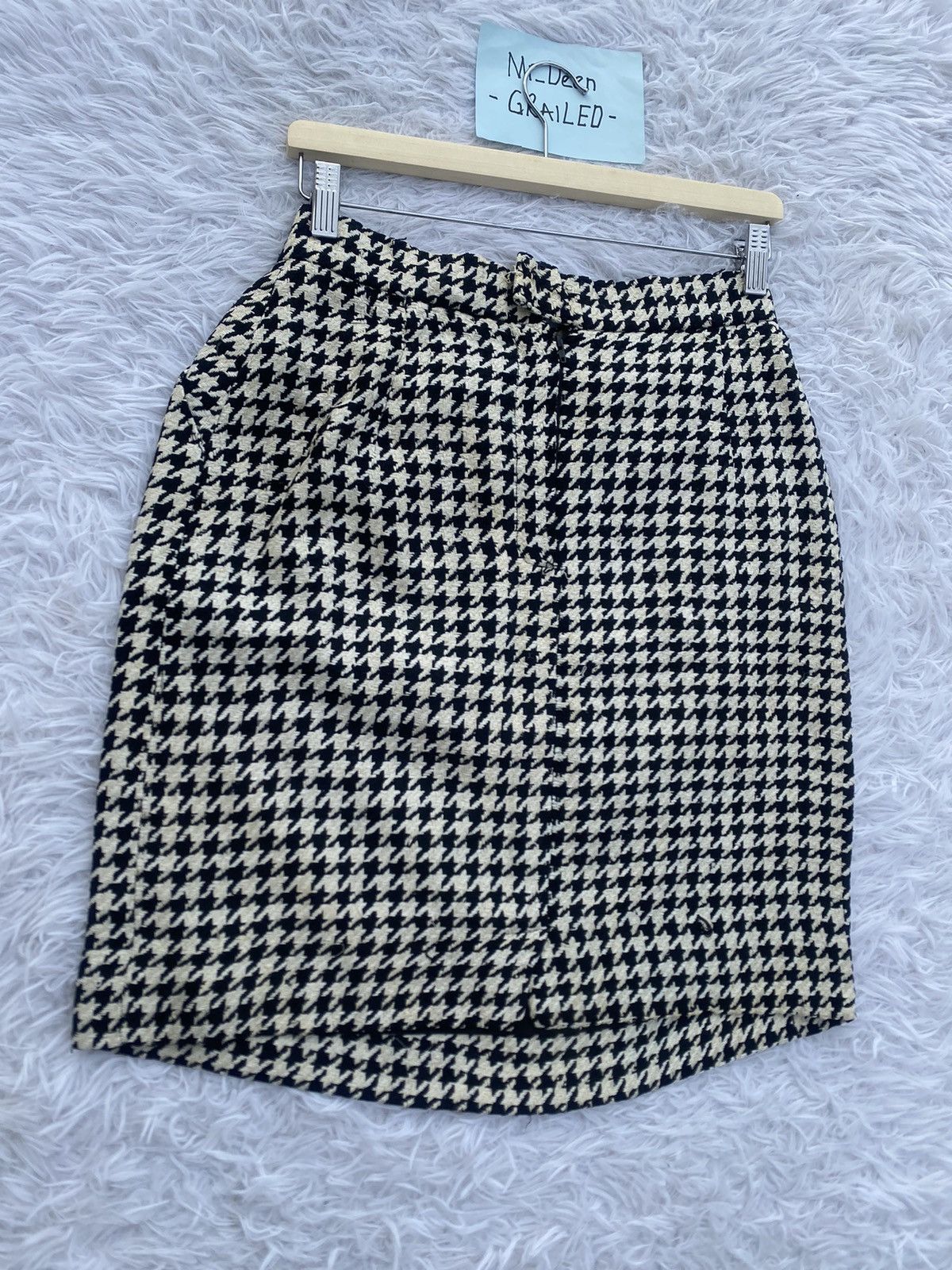 Burberry Rare Vintage Burberry Monogram Skirt Size 28" / US 6 / IT 42 - 6 Thumbnail
