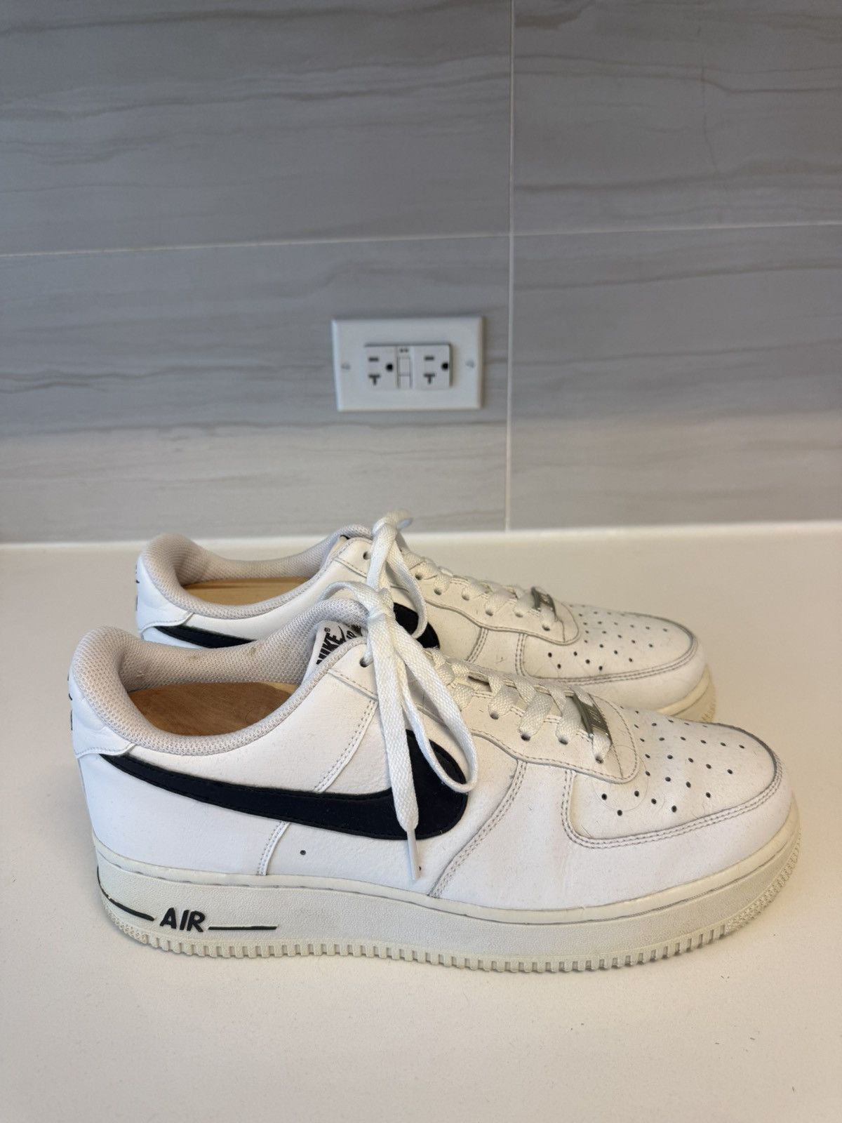 Nike Nike Air Force 1 Special Black Swoosh Size US 10 / EU 43 - 1 Thumbnail