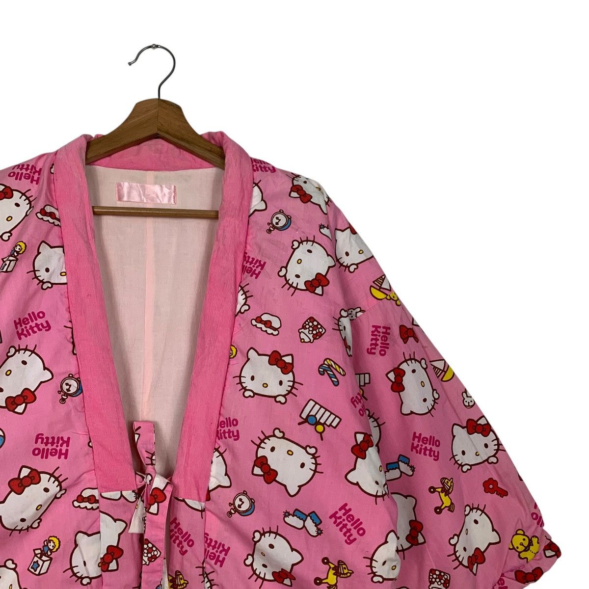 Japanese Brand Vintage HELLO KITTY Fullprint Pink Kimono Jacket #2820-C127 Size M / US 6-8 / IT 42-44 - 4 Thumbnail
