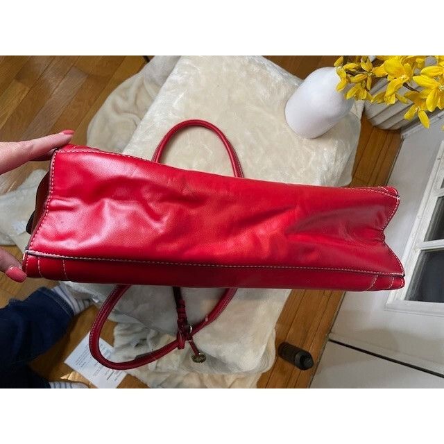 London Fog Never used - Still has one Tag - Longdon Fog Red Leather Tot Size ONE SIZE - 8 Thumbnail