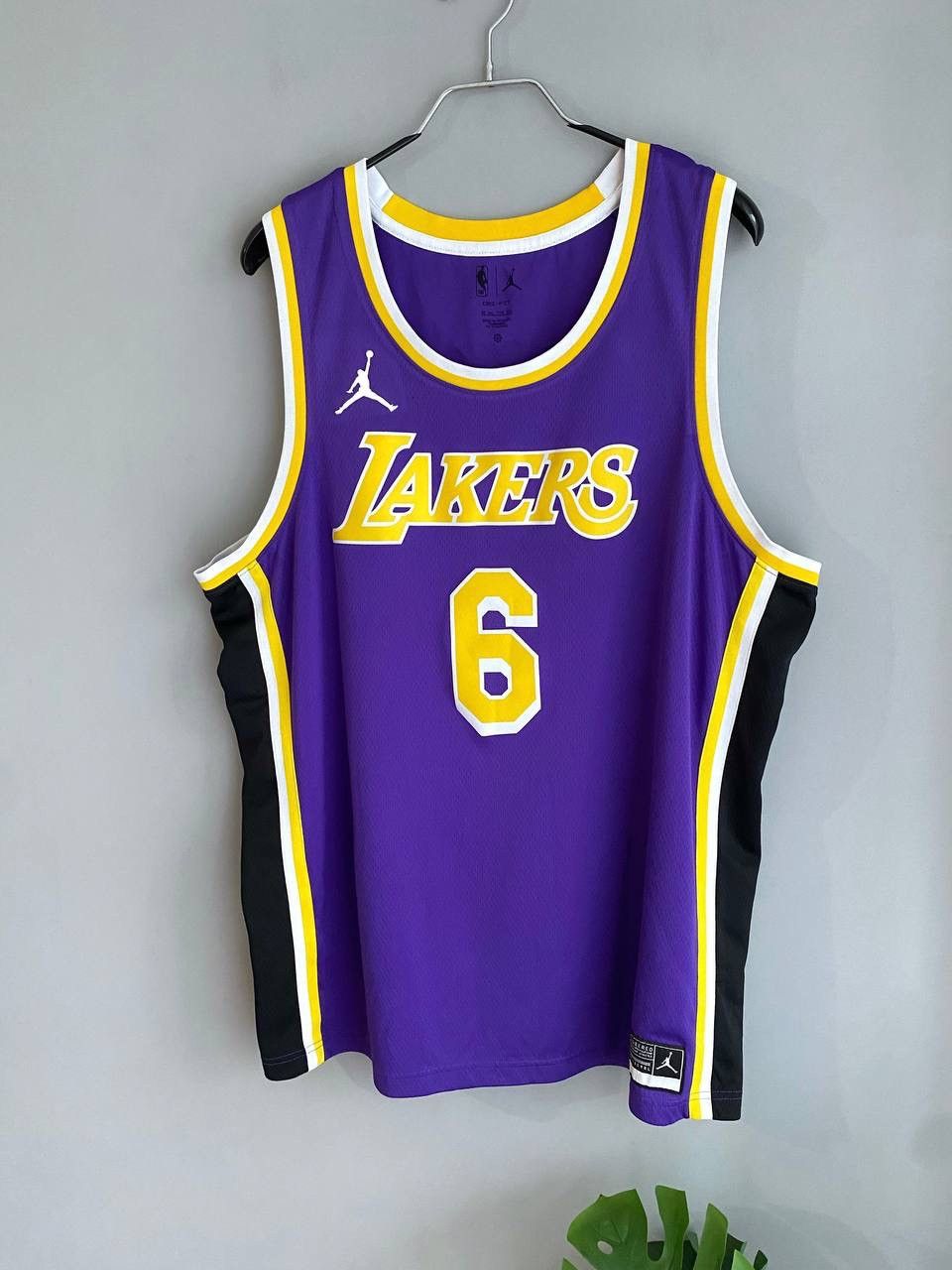 Jordan Brand NBA Basketball Jersey LA Lakers #6 JAMES, XXL, CV9481-513 Size US XXL / EU 58 / 5 - 2 Thumbnail