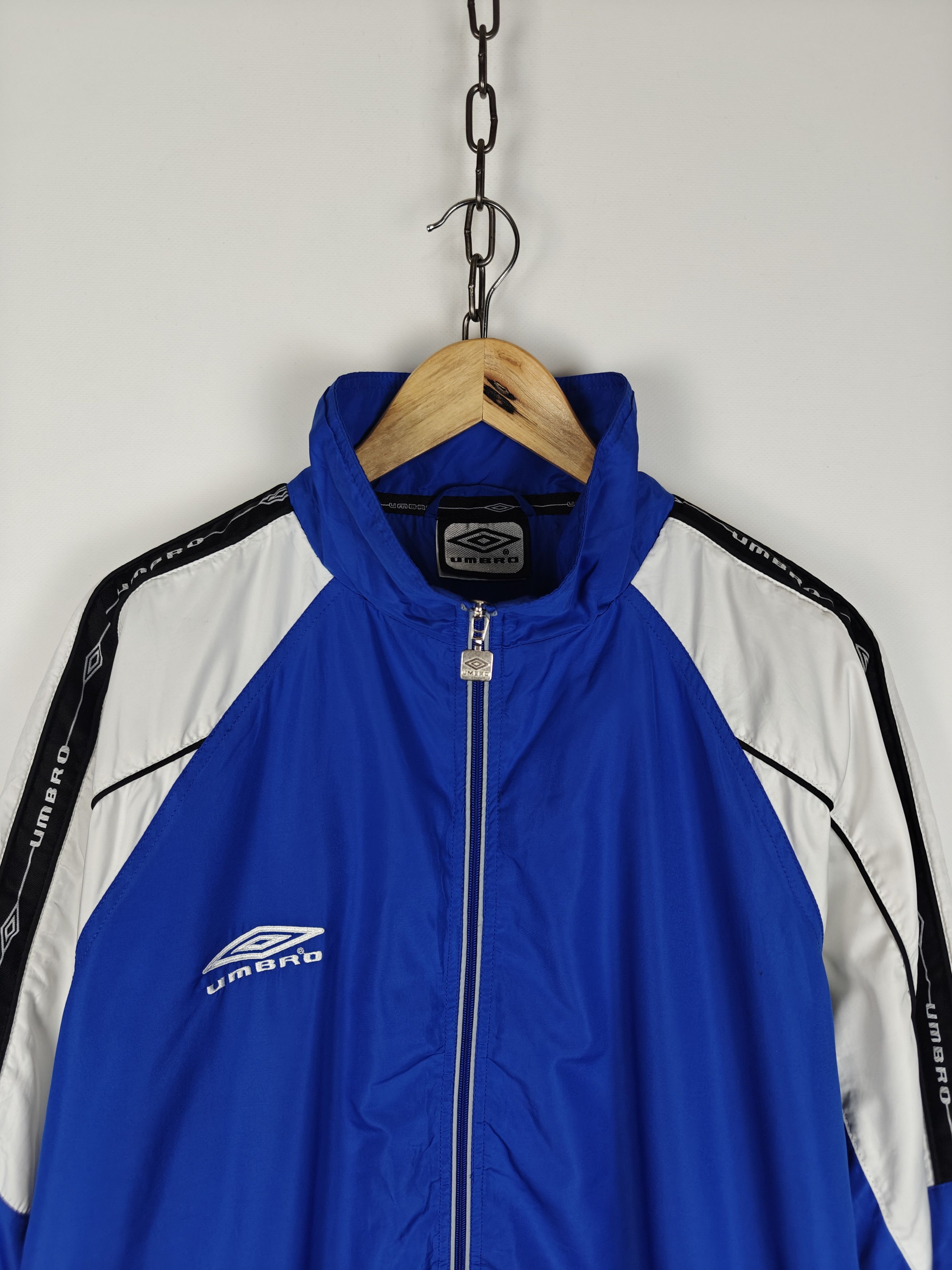 Umbro Umbro Track Jacket Windbreaker Logo Blue size L Size US L / EU 52-54 / 3 - 2 Thumbnail