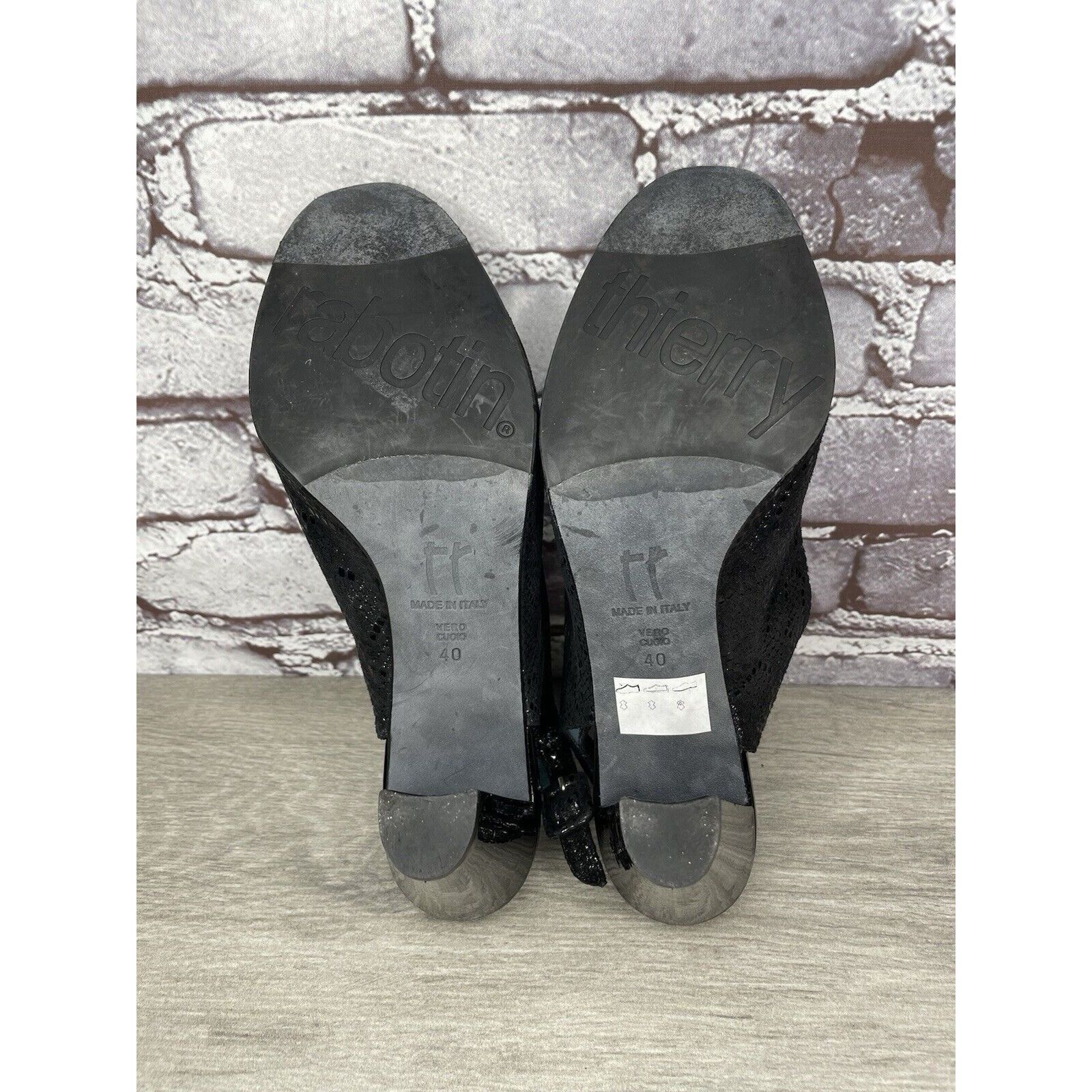 Other Thierry Rabotin Black Leather Snake Print Slingback Pump Hee Size US 9.5 / IT 39.5 - 7 Thumbnail