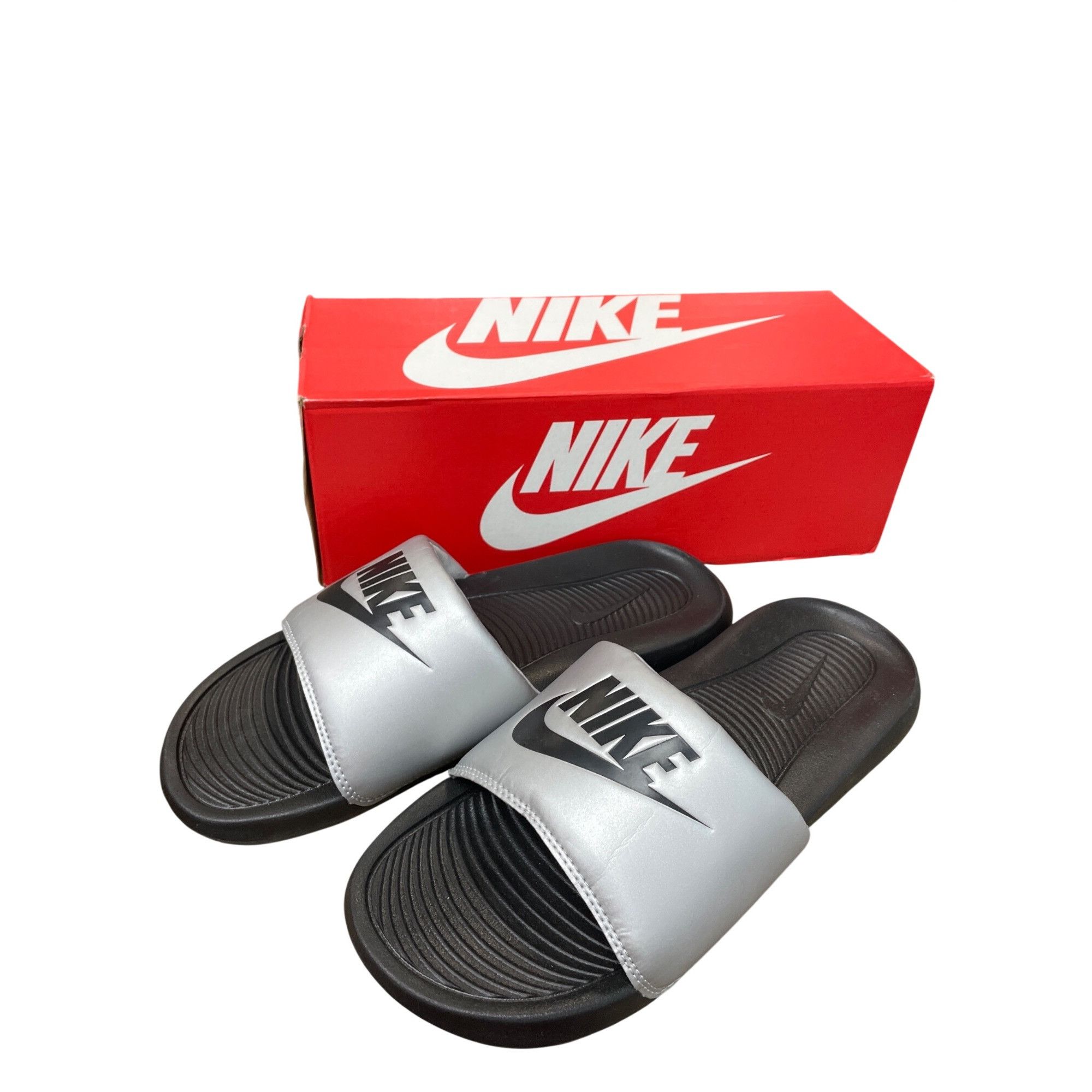 Nike Nike womans black silver sliders casual sandals sz 10 SKU 98 Size US 10 / IT 40 - 11 Thumbnail