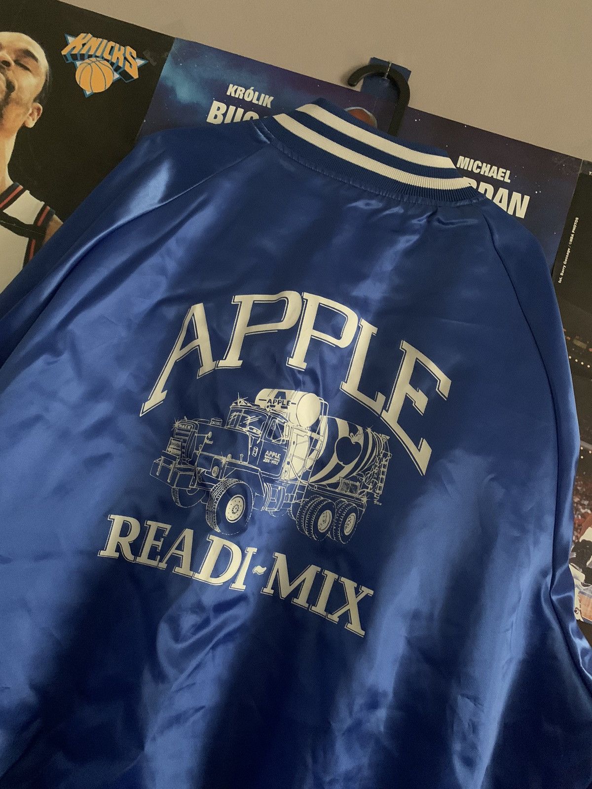 Vintage 70s/80s Vintage Satins „Apple Readi-Mix” Light Bomber Jacket Size US XXL / EU 58 / 5 - 5 Thumbnail