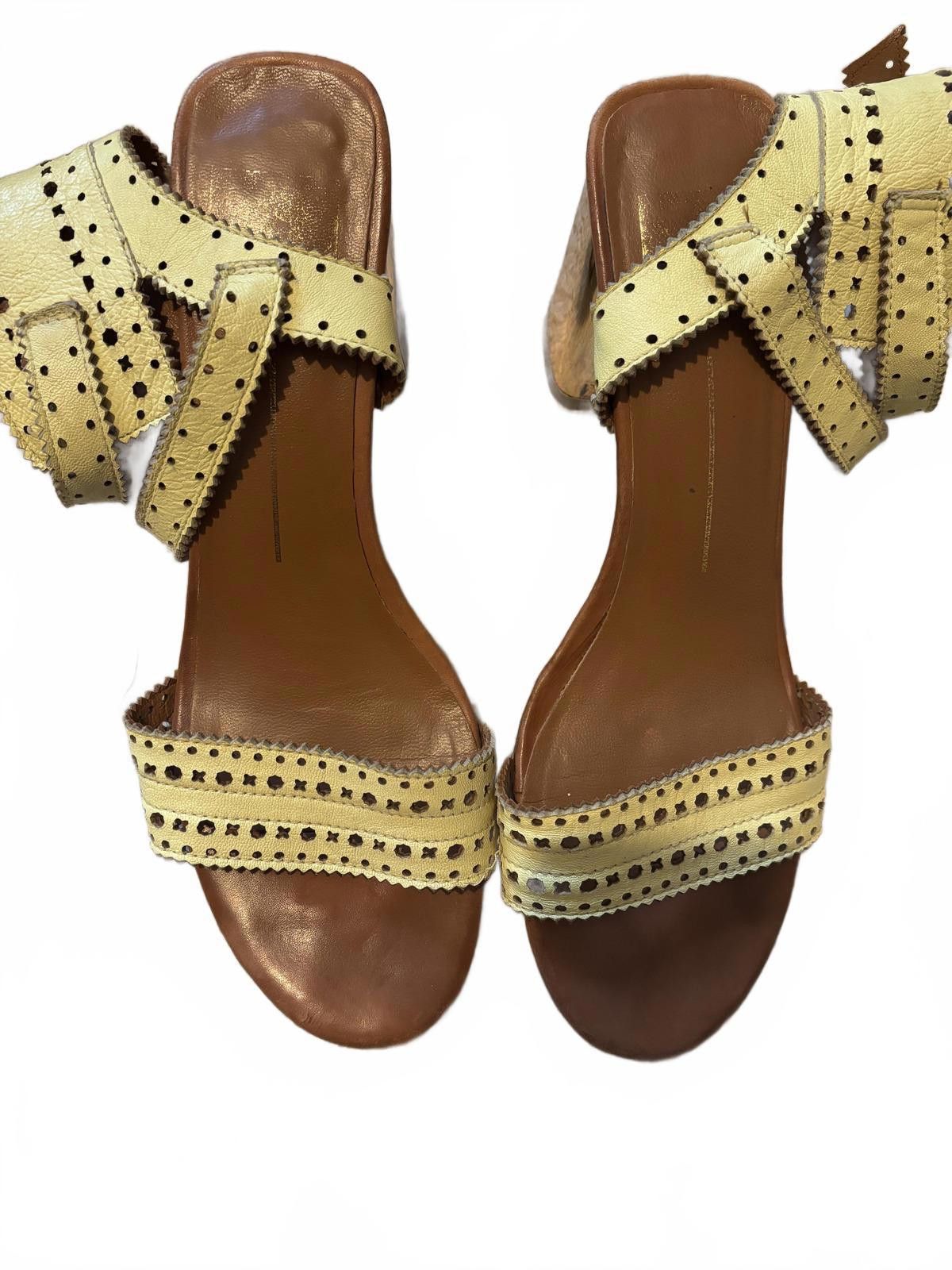 Other Dolce Vita Perforated Leather Gold Heel Sandal sz 7 Size US 7 / IT 37 - 4 Thumbnail
