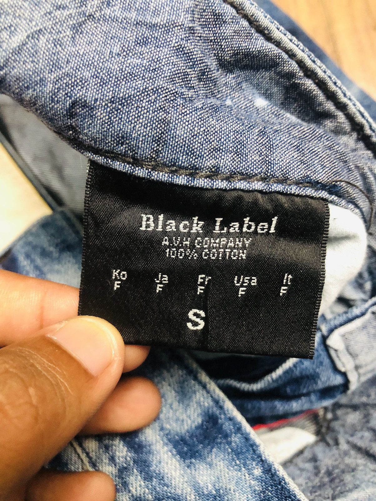 Black Label A.V.H. Company BLACK LABEL Distressed Jeans (38) Size US 31 - 12 Thumbnail