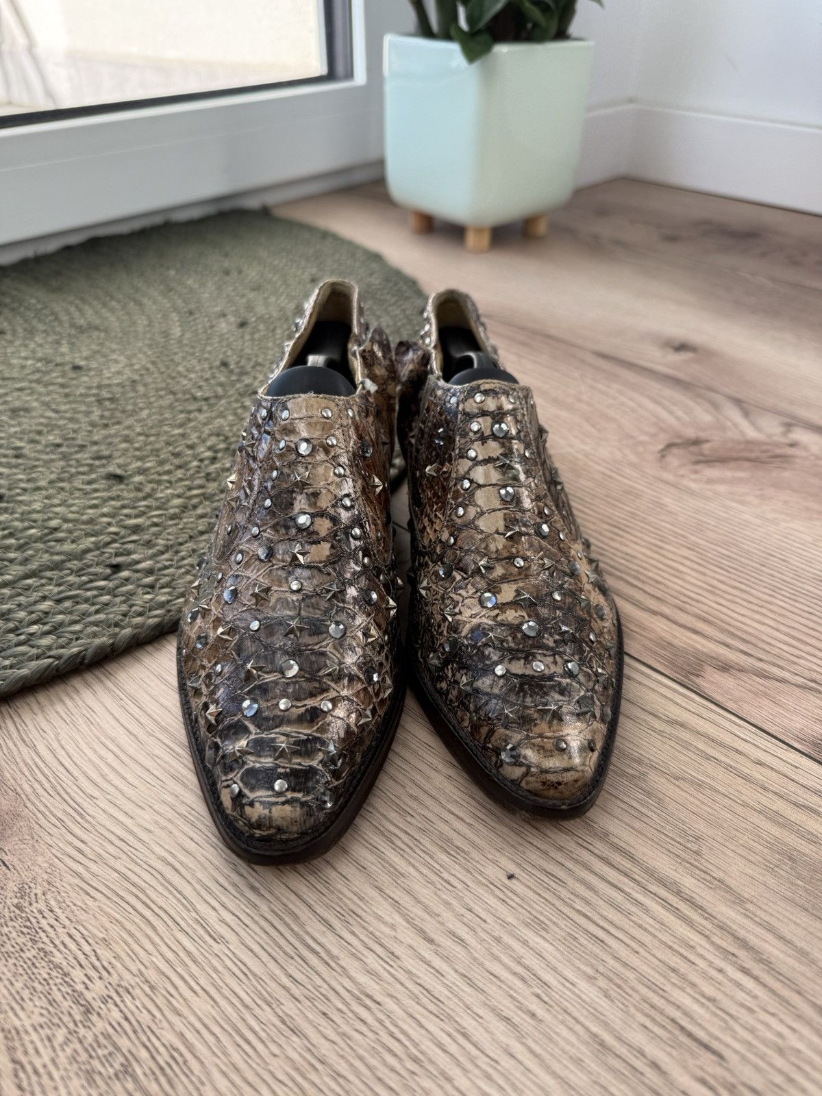 Jimmy Choo Jimmy Choo H&M snakes Leather Low-Top Sneakers White Women Size US 6 / IT 36 - 4 Thumbnail