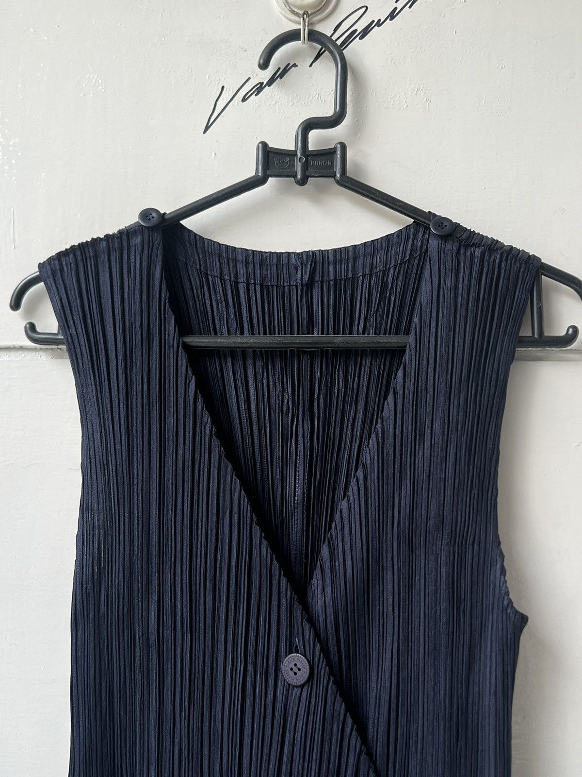 Pleats Please Issey Miyake ISSEY MIYAKE PLEATS PLEASE Asymmetrical buttom up vest Size S / US 4 / IT 40 - 3 Thumbnail