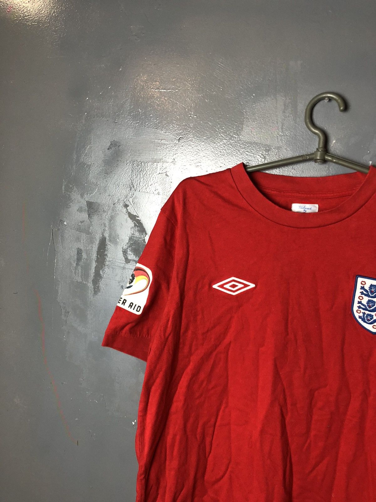 Umbro Men’s soccer jersey Umbro Wales size L Size US L / EU 52-54 / 3 - 3 Thumbnail